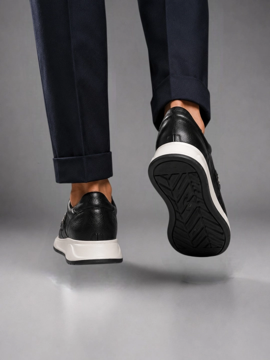 Erkaklar uchun Premium Black charm krossovkalar – tabiiy charm va zamsha, qulay taglik