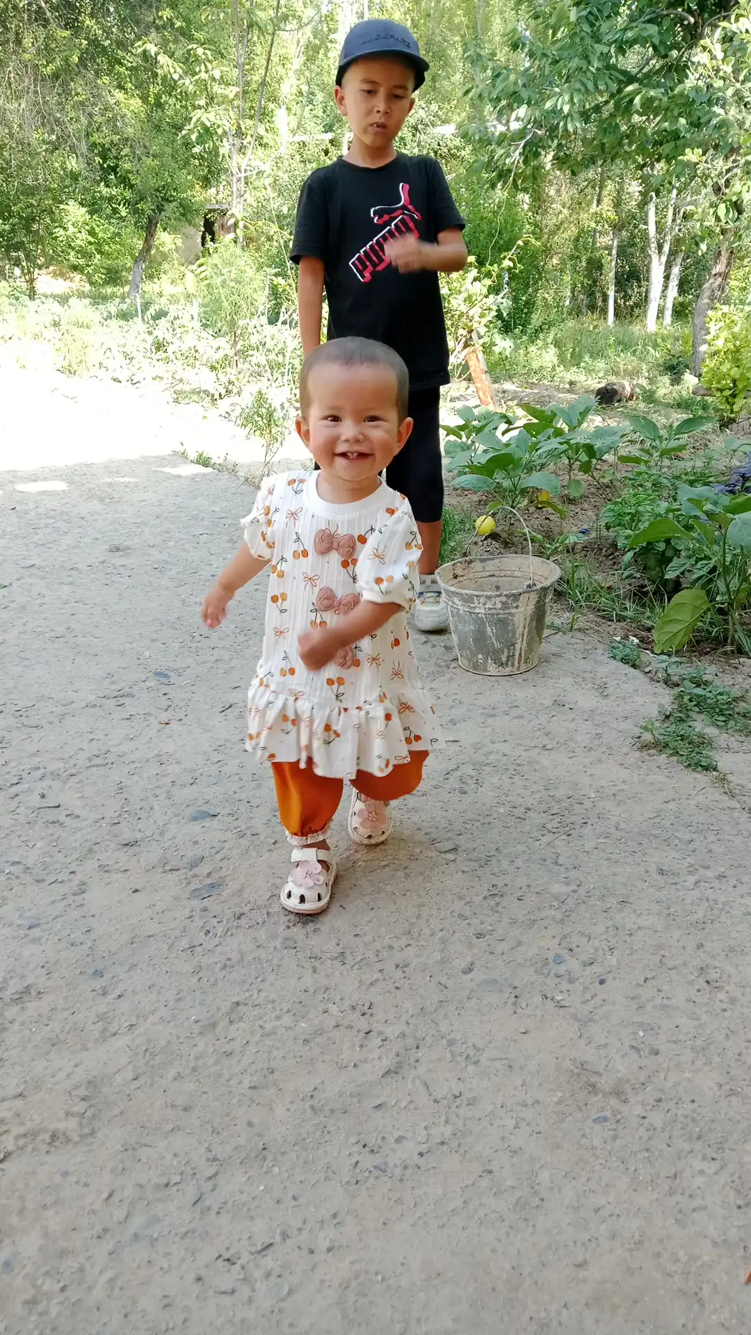 1–2 yoshli qizchalar uchun yozgi  to`plami: ko‘ylak va ishtoncha, yumshoq va qulay