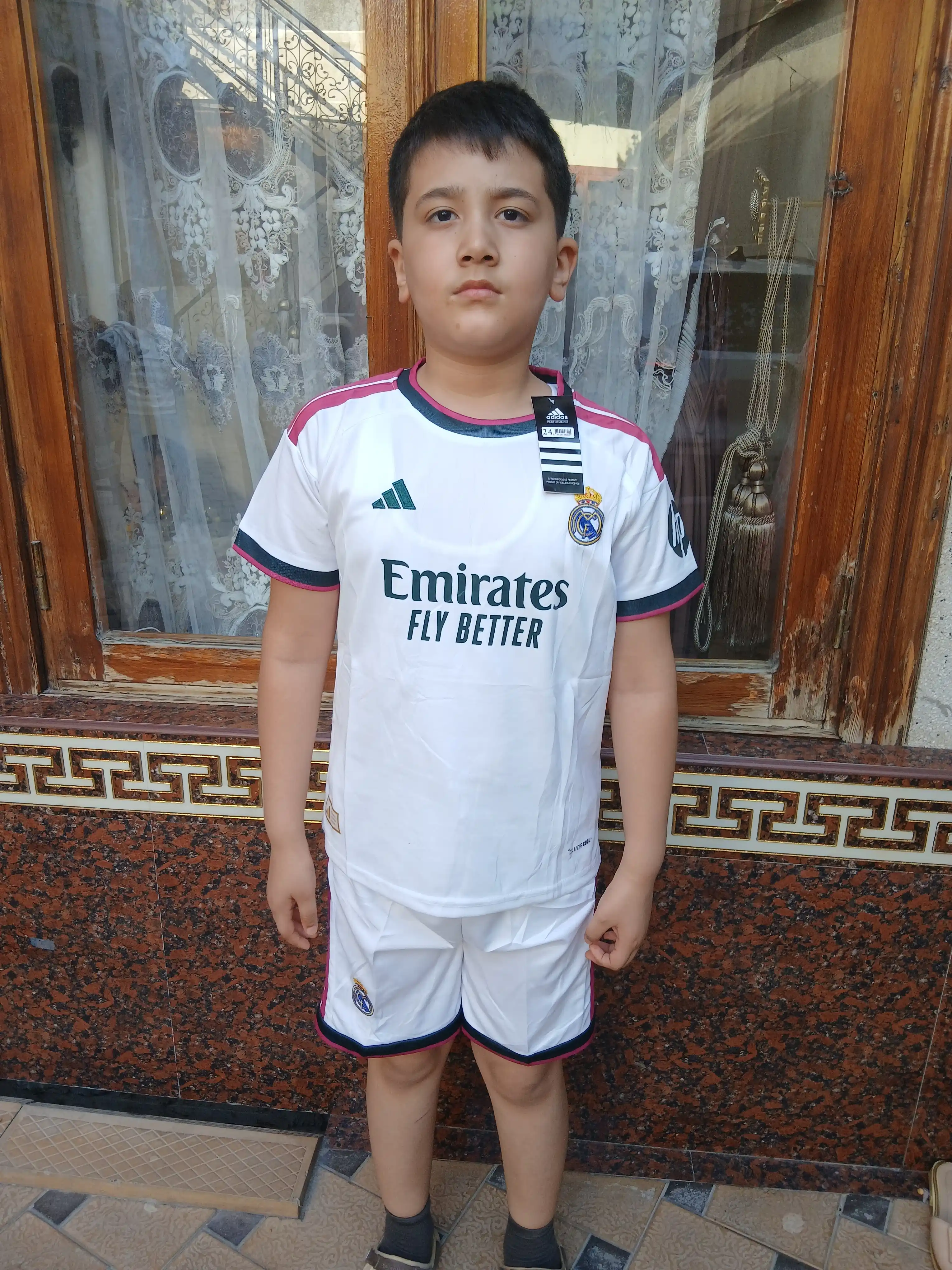Futbol formalari bolalar va o'smirlar uchun, terma jamoalar va mashxur futbol klublar