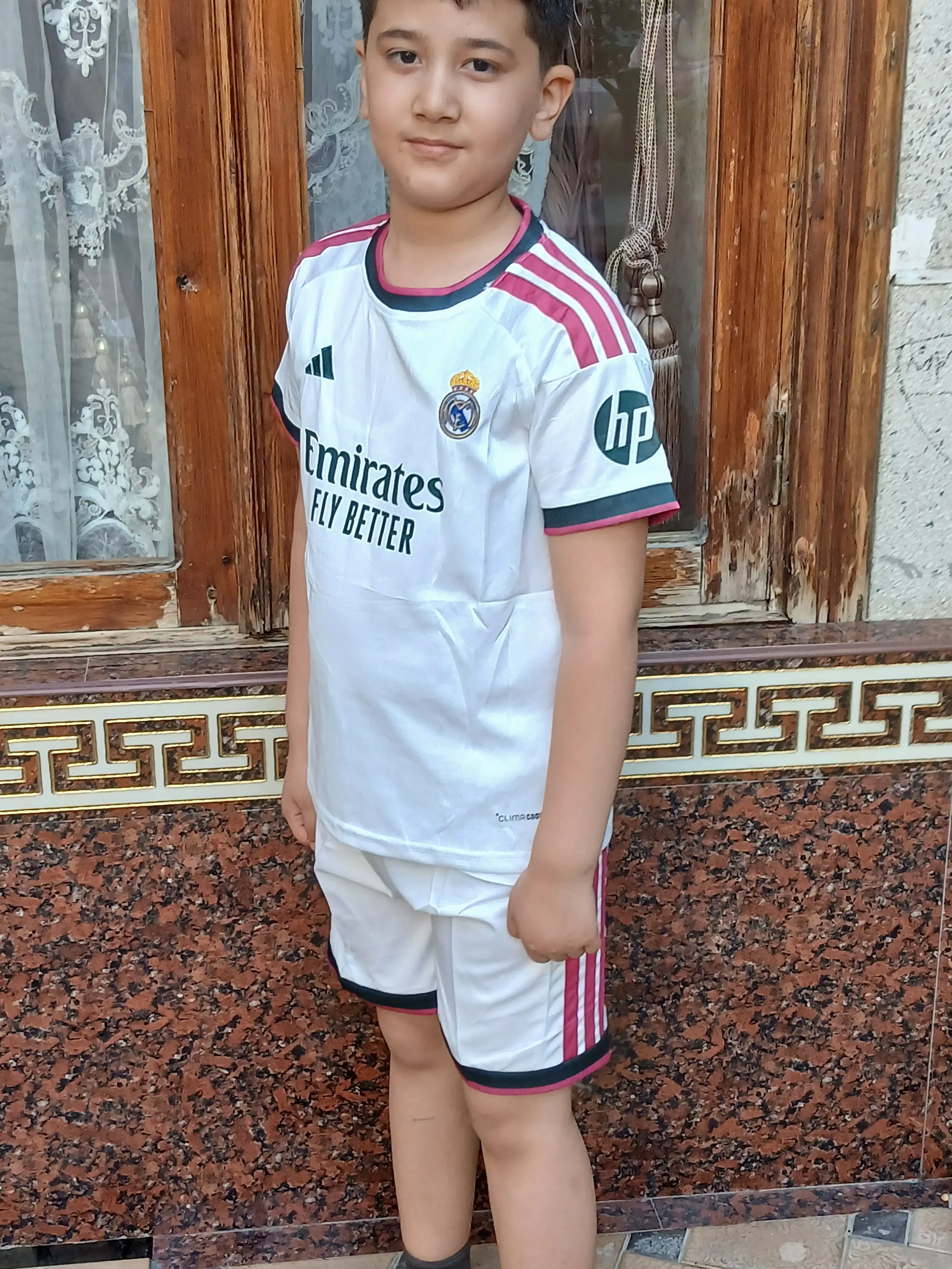 Futbol formalari bolalar va o'smirlar uchun, terma jamoalar va mashxur futbol klublar