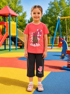 Кораллово-розовый