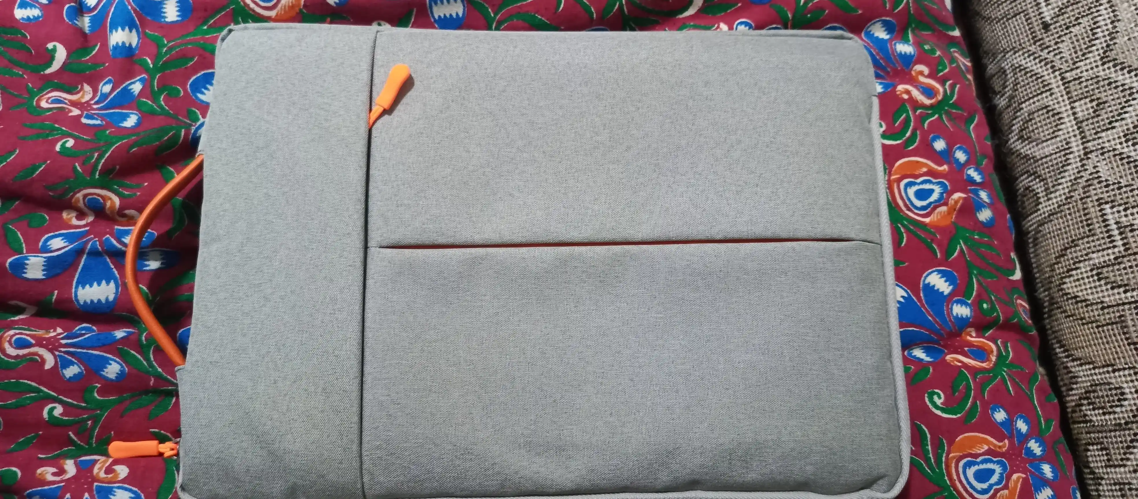 Noutbuk va MacBook uchun suvga chidamli biznes sumka