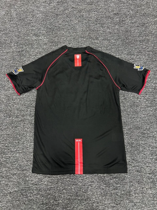 Retro futbol formasi