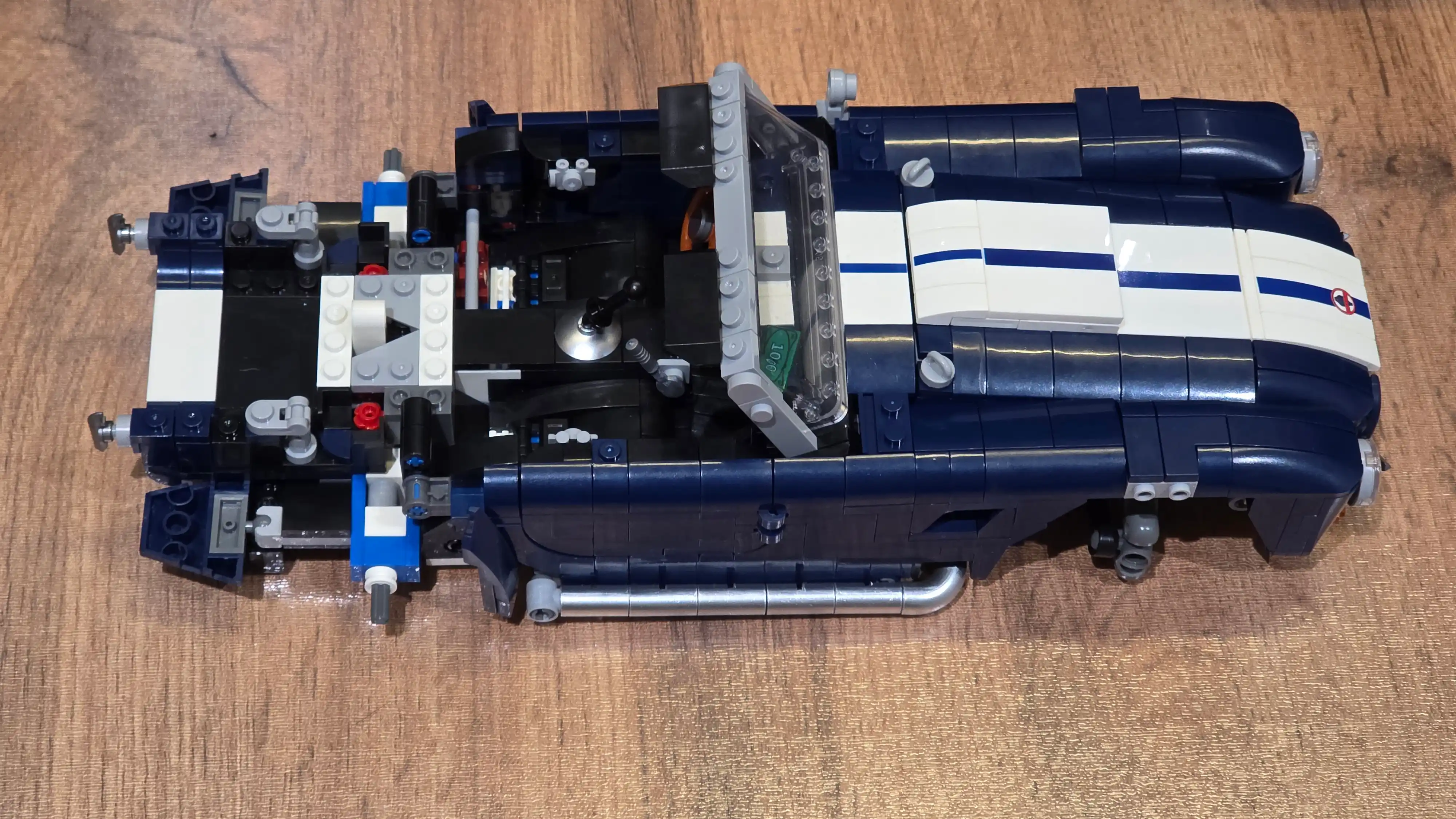 Formula 1 poyga mashinasi konstruktori, katta model 1:8 Technic, LEGO bilan mos keladi