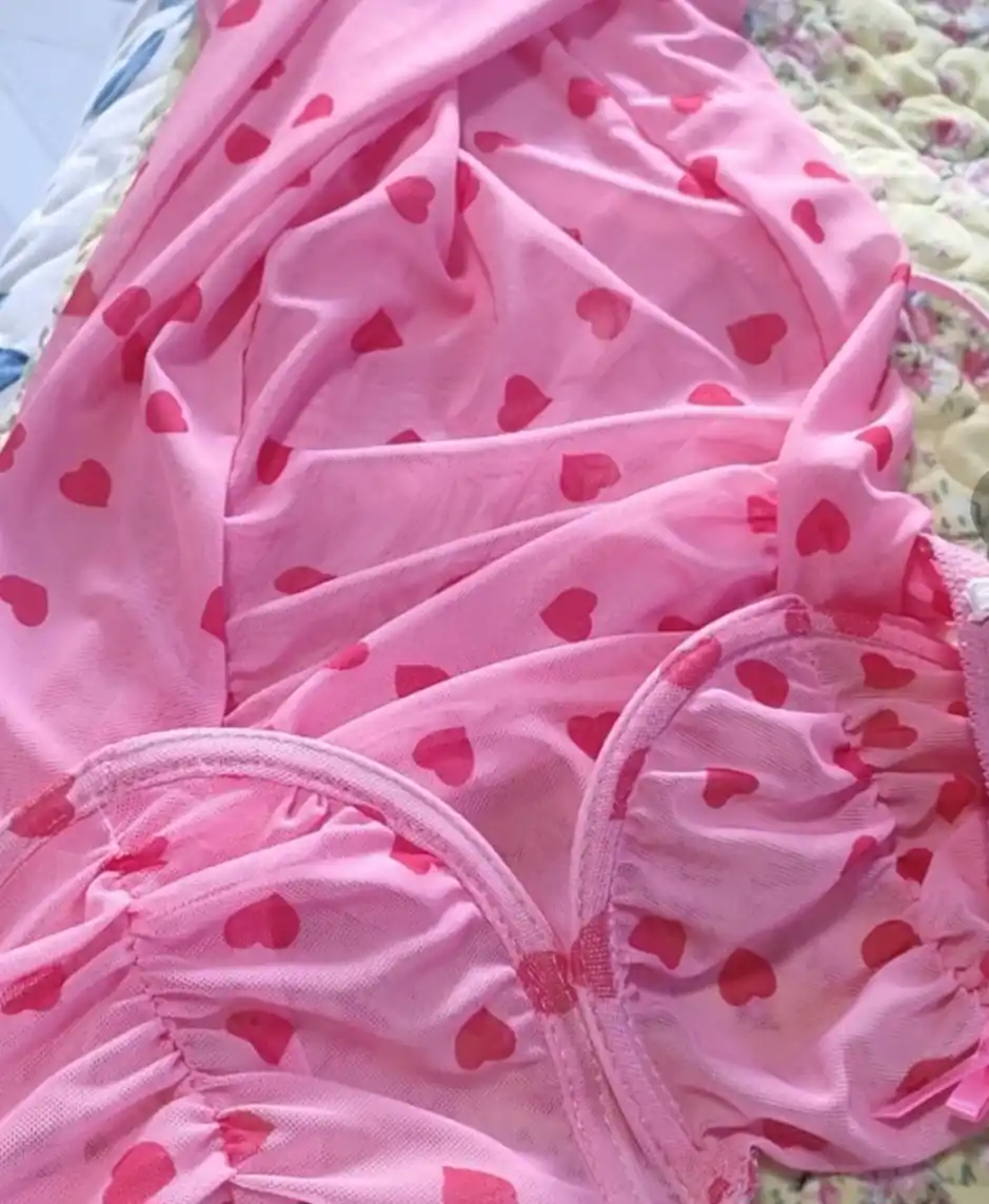 Ayollar pijama-penyuari (Xitoy), 2 dona birga, yengil va nafis uy kiyimi