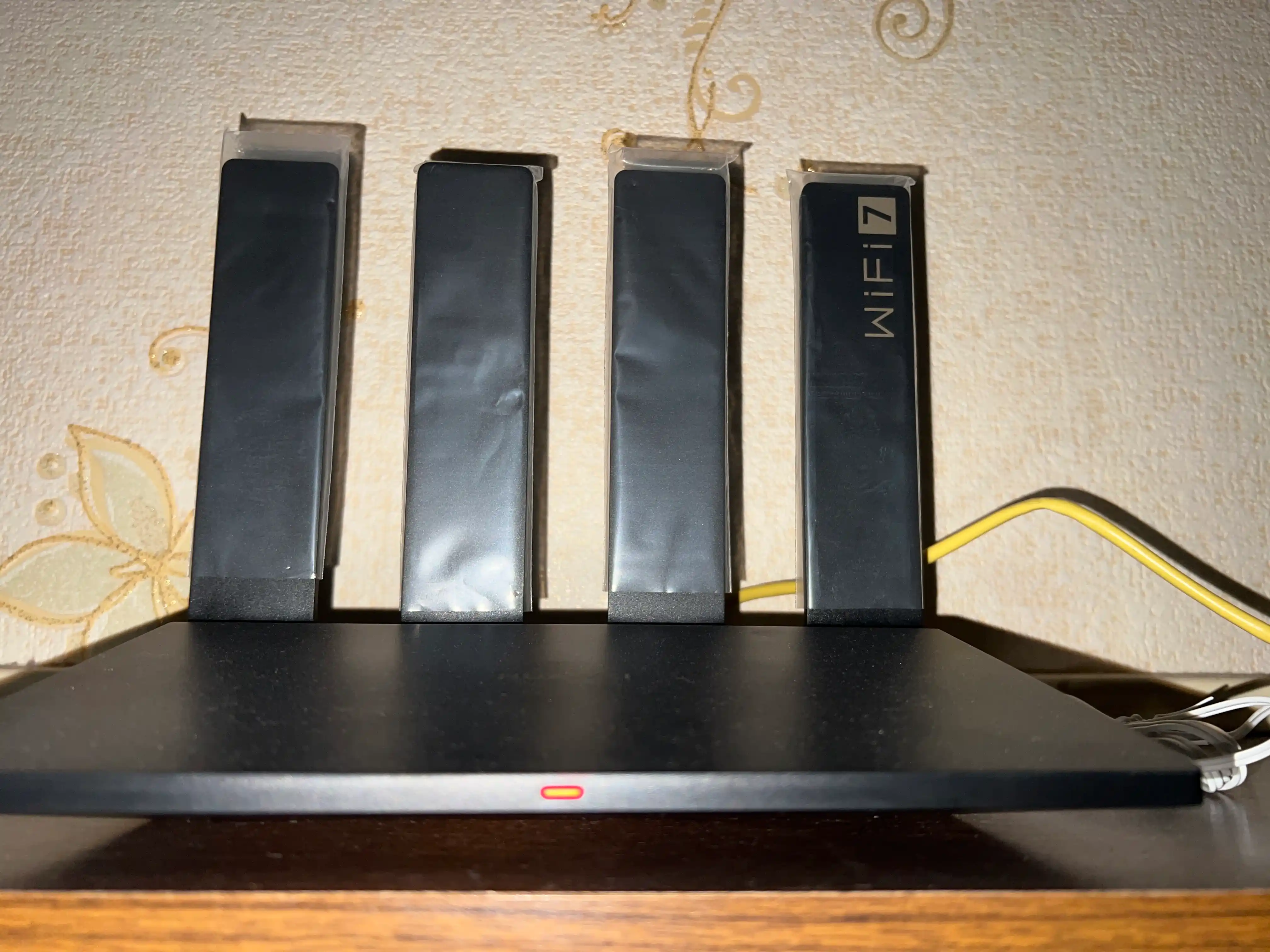HUAWEI WiFi BE3 Pro Router, Uy va Ofis uchun Wi-Fi 7, Mesh