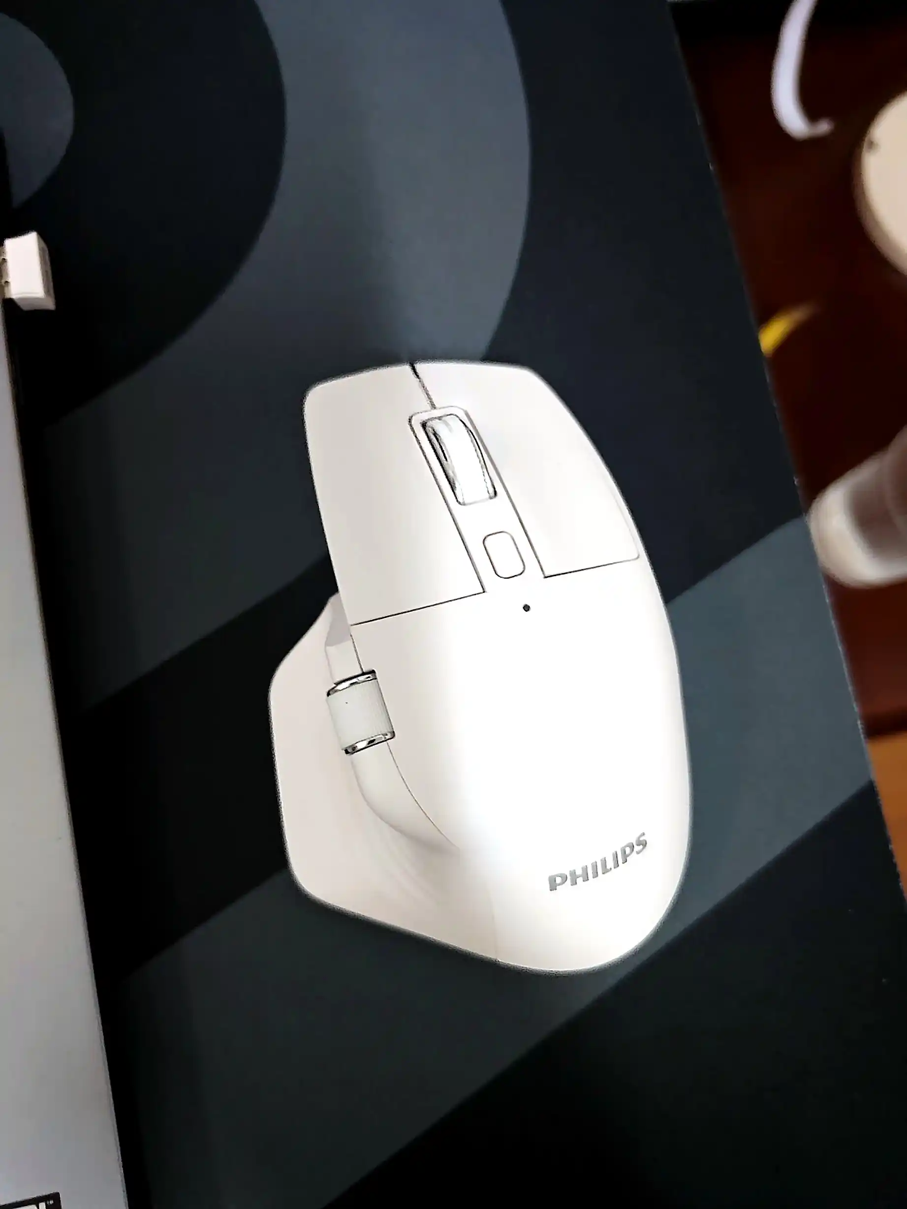 Simsiz jim ishlaydigan Philips SPK7858 sichqoncha, Bluetooth5.0/2.4G USB-A/USB-C, 4000 DPI