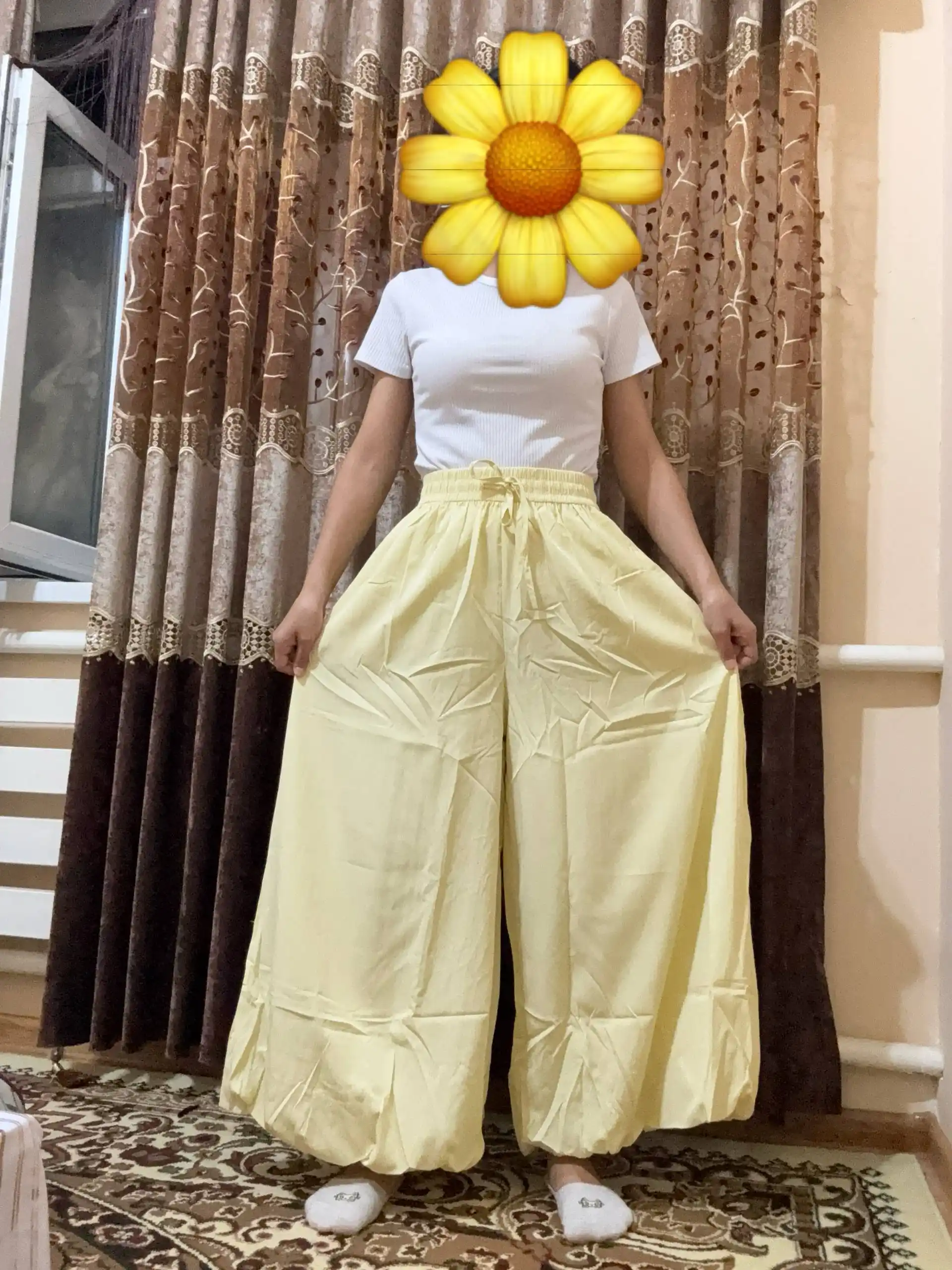 Ayollar uchun keng palacco shim, hajmdor fasonda