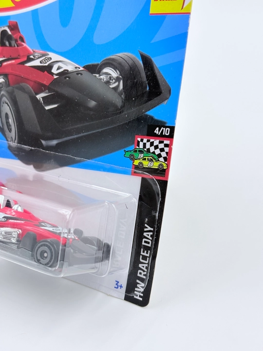 Hot Wheels kolleksion mashinalar (Masshtab 1:64)