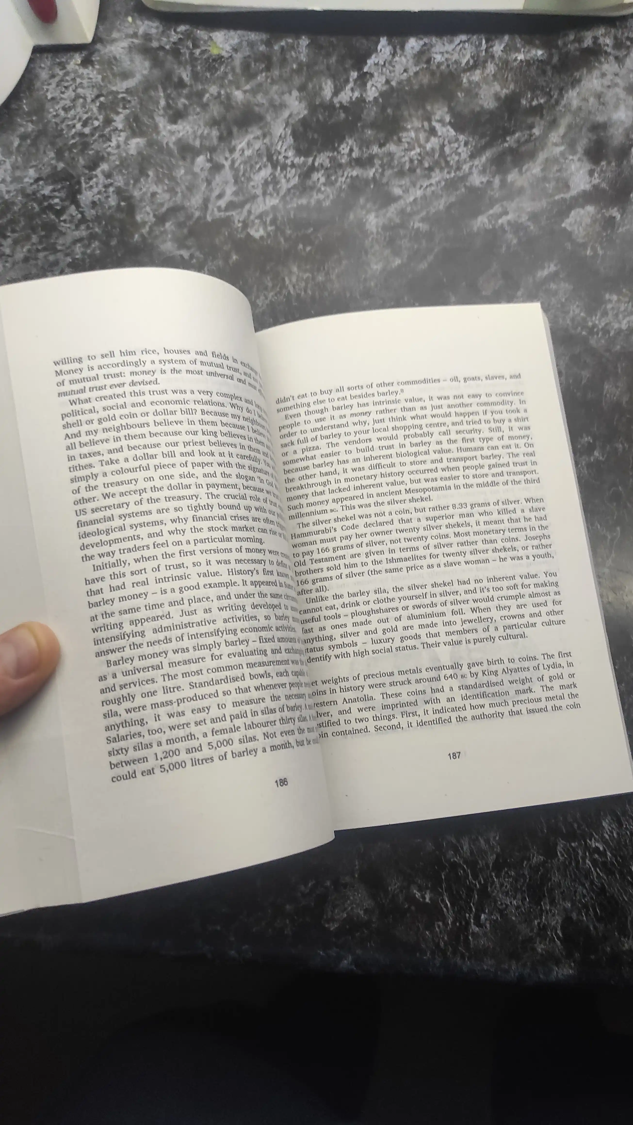 Sapiens a brief history of humankind, Yuval Noah Harari