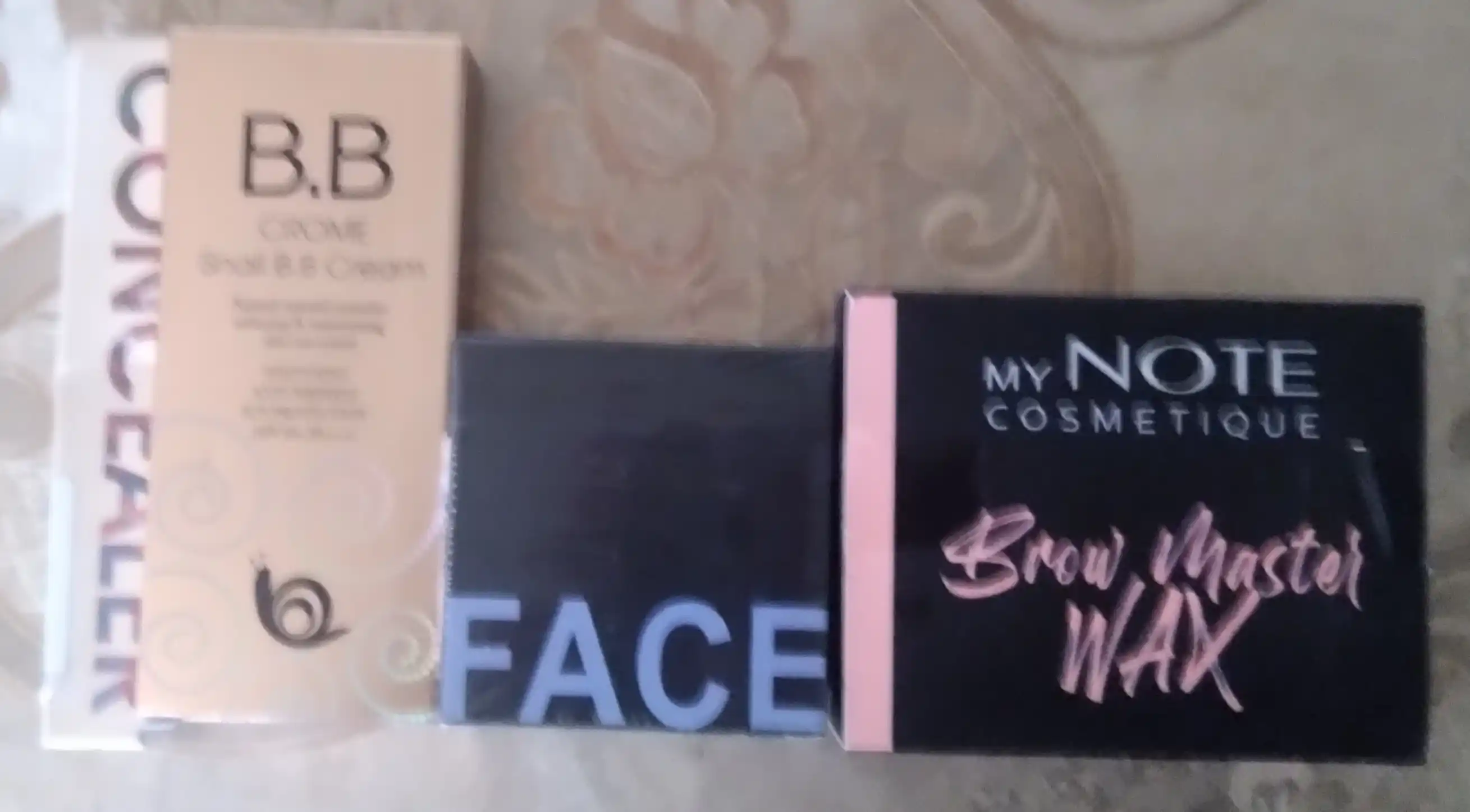 CROME SNAIL BB krem SPF50, с муцином улитки, отбеливающий тональный крем