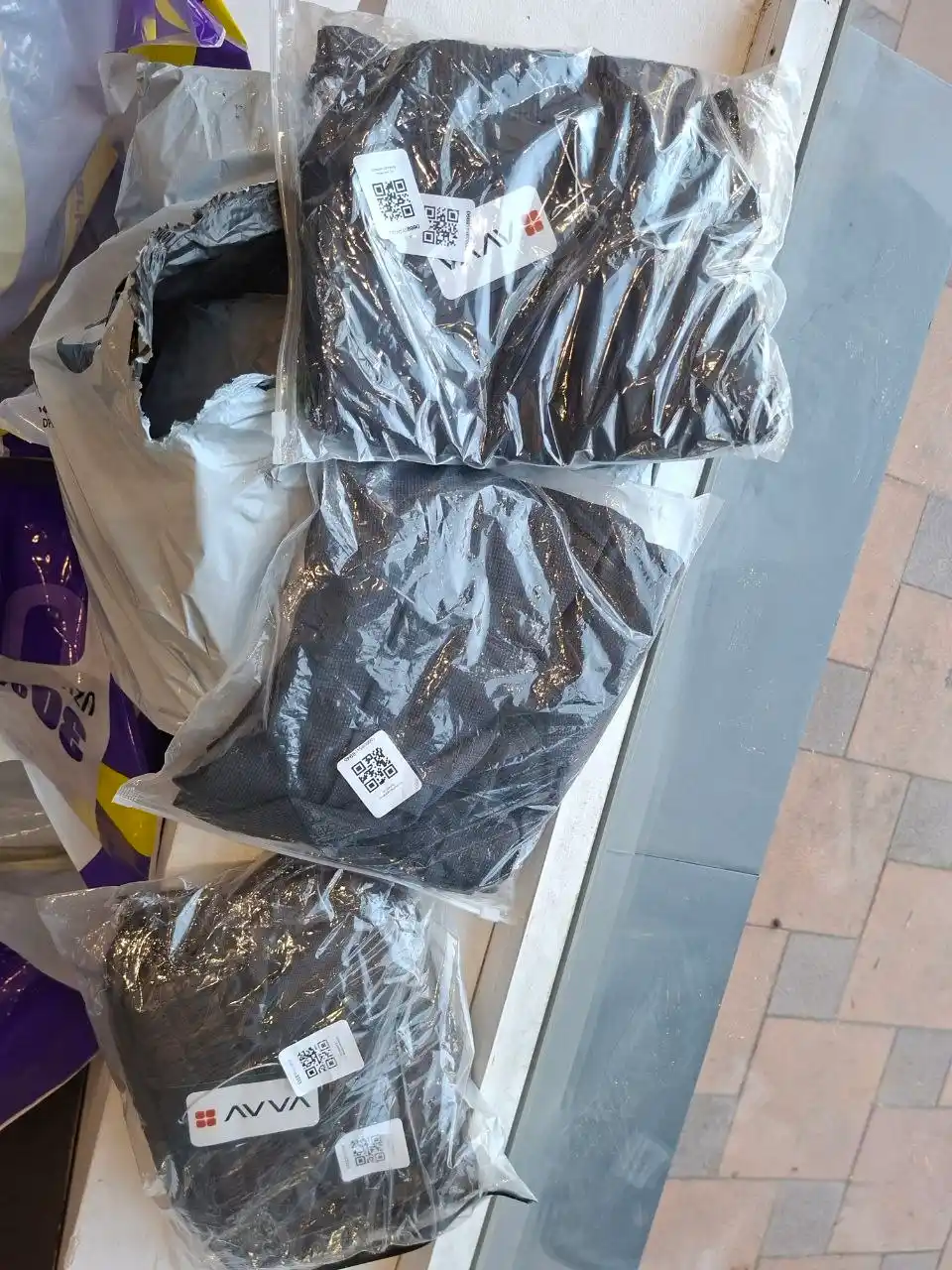 Yozgi mavsum uchun sovuq materialdan erkaklar moda shimlari