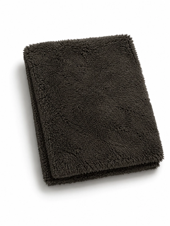 Avto detailing uchun qalin mikrofiber sochiq – super yumshoq va suv yutuvchi