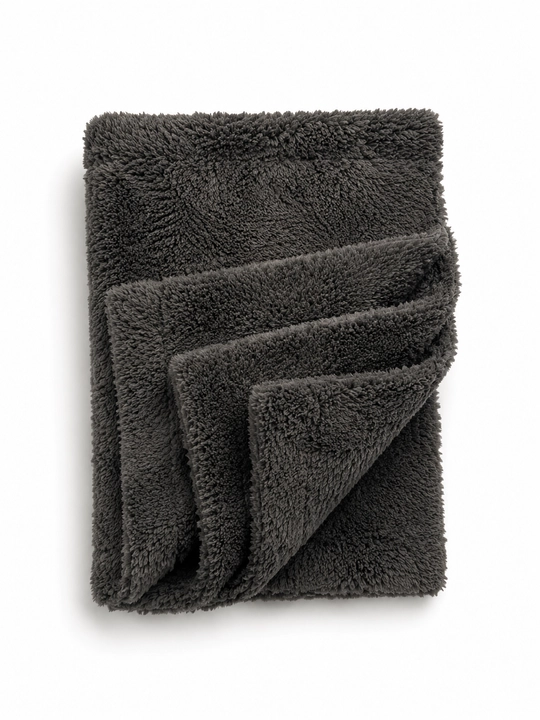 Avto detailing uchun qalin mikrofiber sochiq – super yumshoq va suv yutuvchi