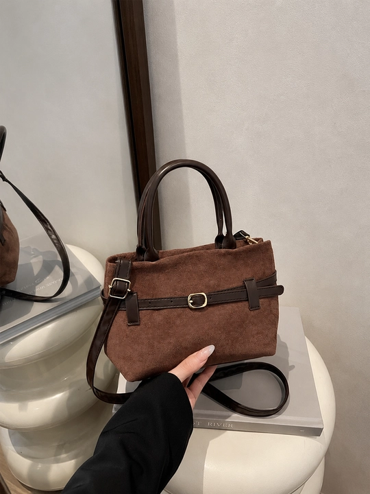 Ayollar mini sumkasi, zamsh fakturali, tutqichli va kamarli