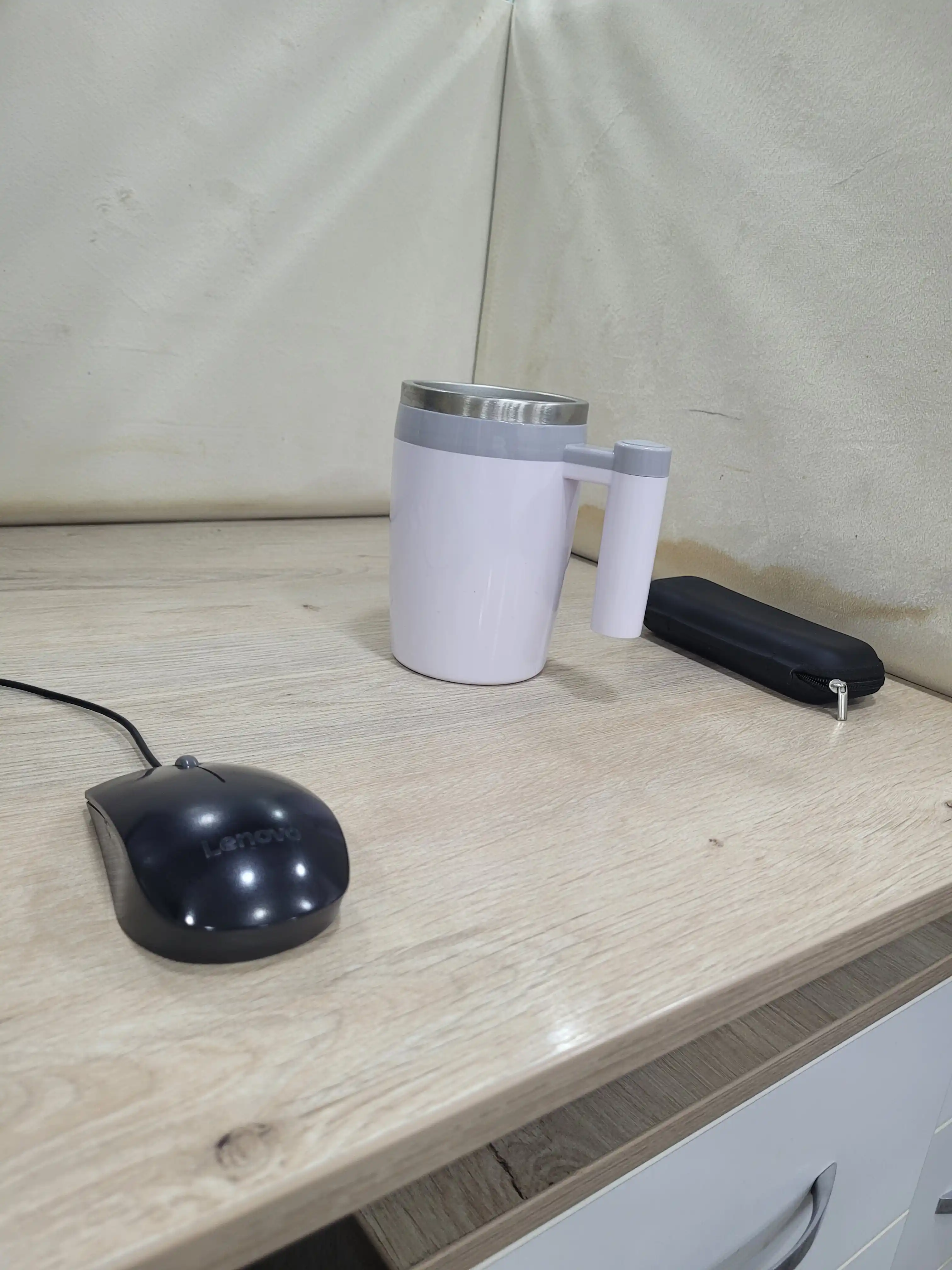 Avtomatik o'z-o'zini aralashtiradigan stakan, USB oshxona mikser bokal