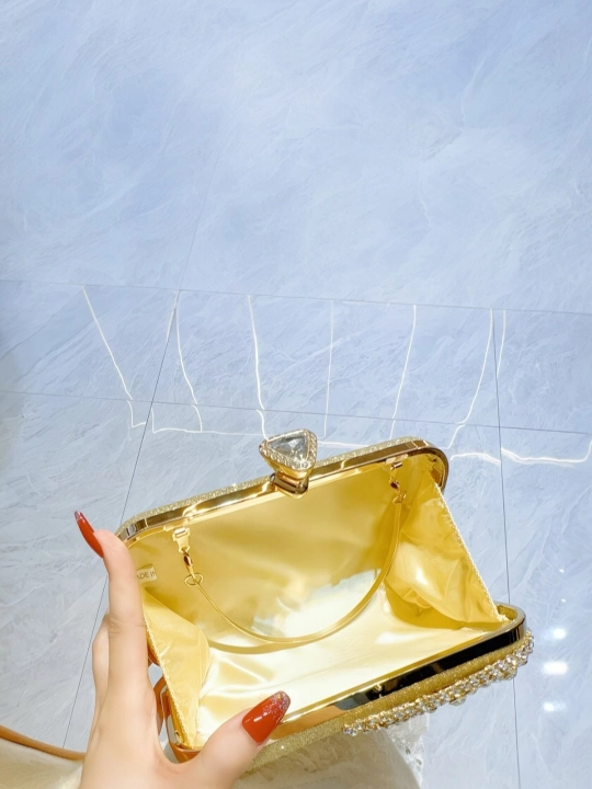 Premium oltin clutch hamyon – ayollar uchun kechki sumka