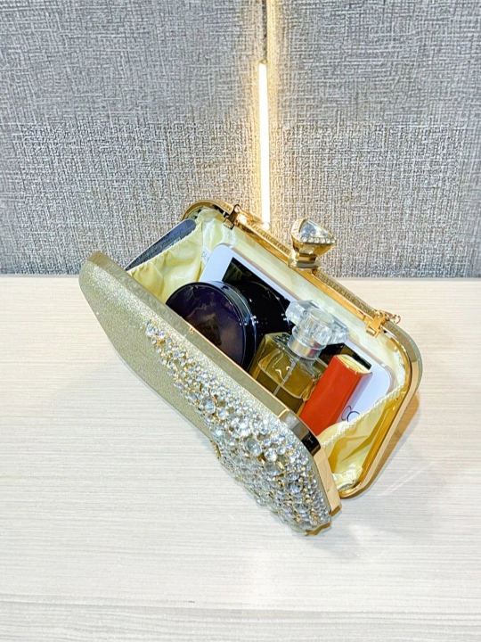 Premium oltin clutch hamyon – ayollar uchun kechki sumka