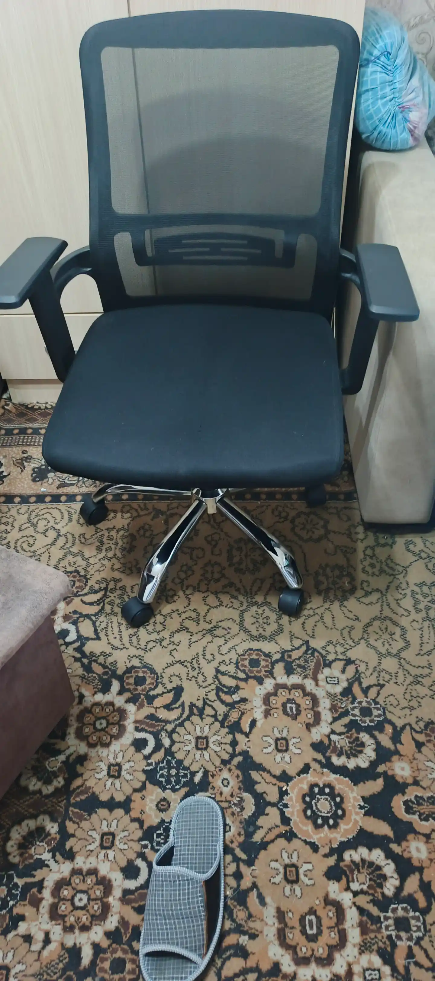 Krestik, stul uchun oyoq