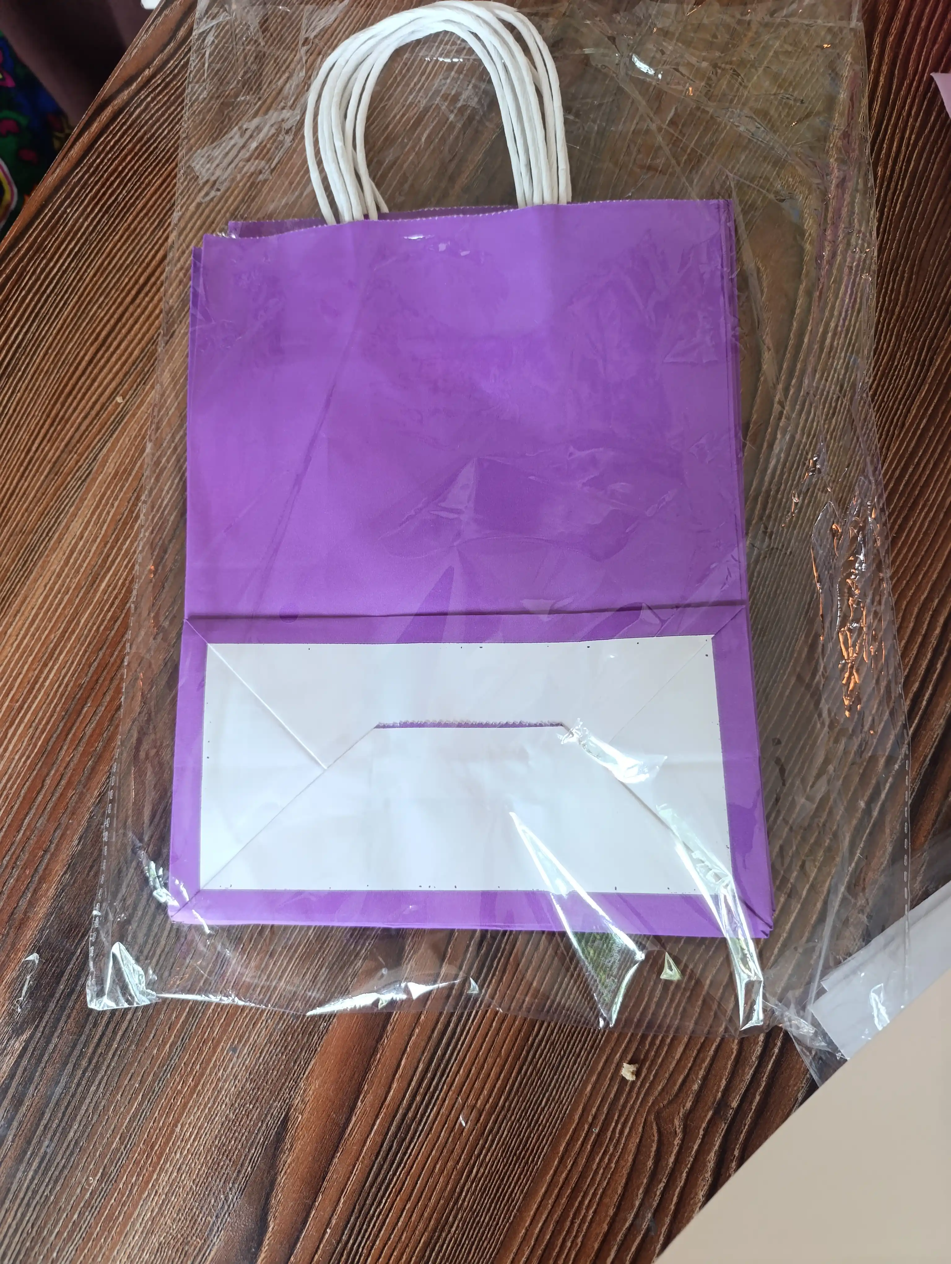 Sovg‘alar uchun kraft paketlar, sovg‘a qadoqlari, sovg‘a paketlari, qog‘oz paketlar