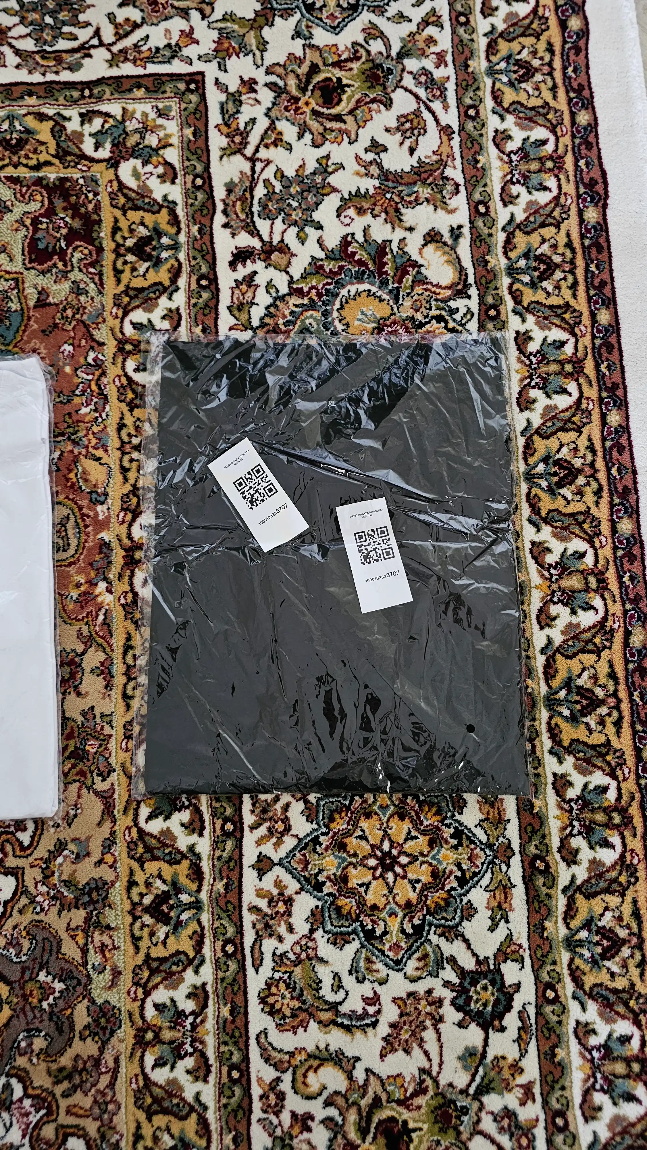 Ayollar va erkaklar uchun futbolka oversize 100% paxta oq/qora M-3XL