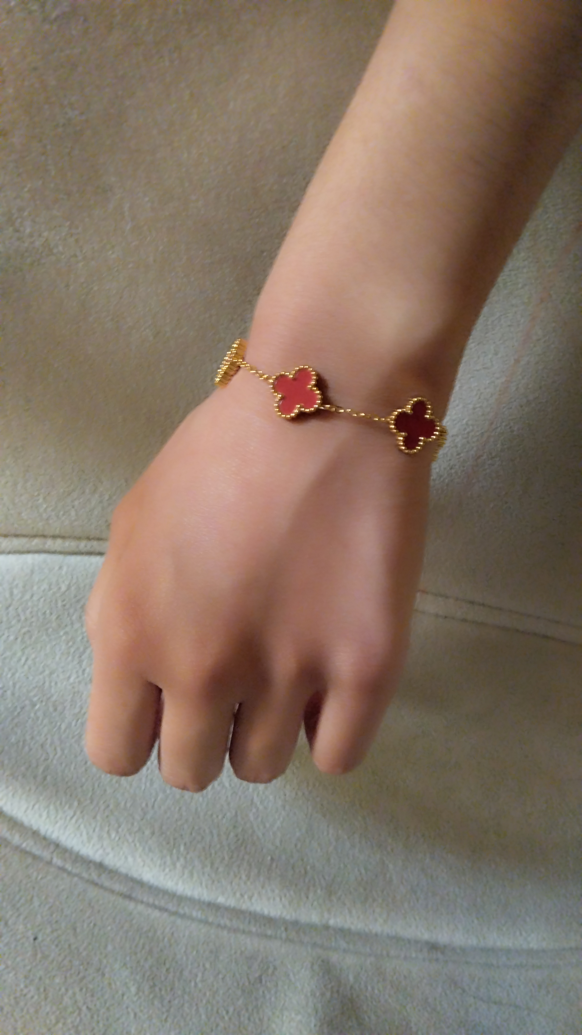 Браслет Van Cleef для женщин и девушек — не темнеет, цвет не меняется