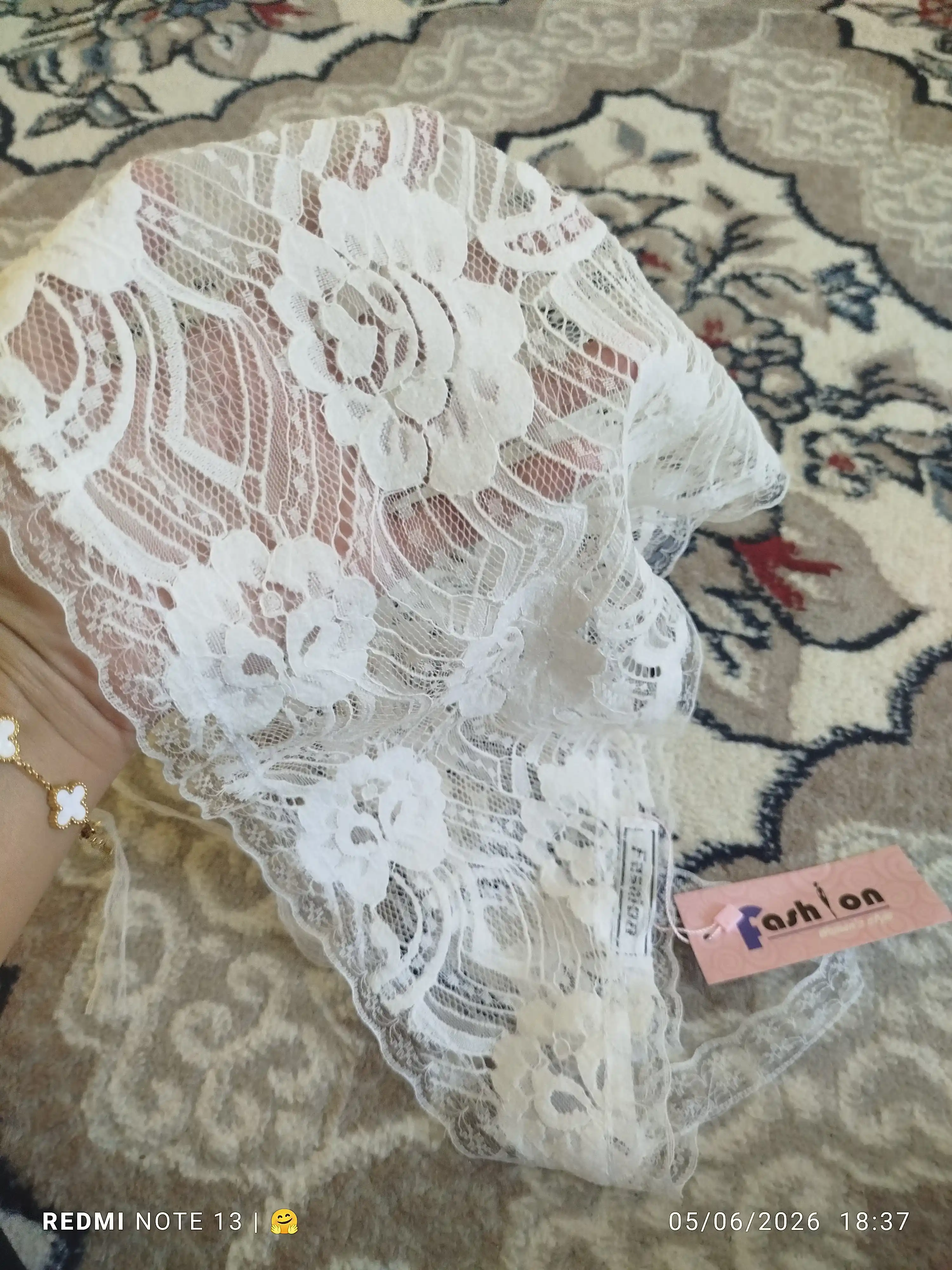 Kosinka, to‘rli, bask uslubidagi to‘rli kosinka, bandana, romol