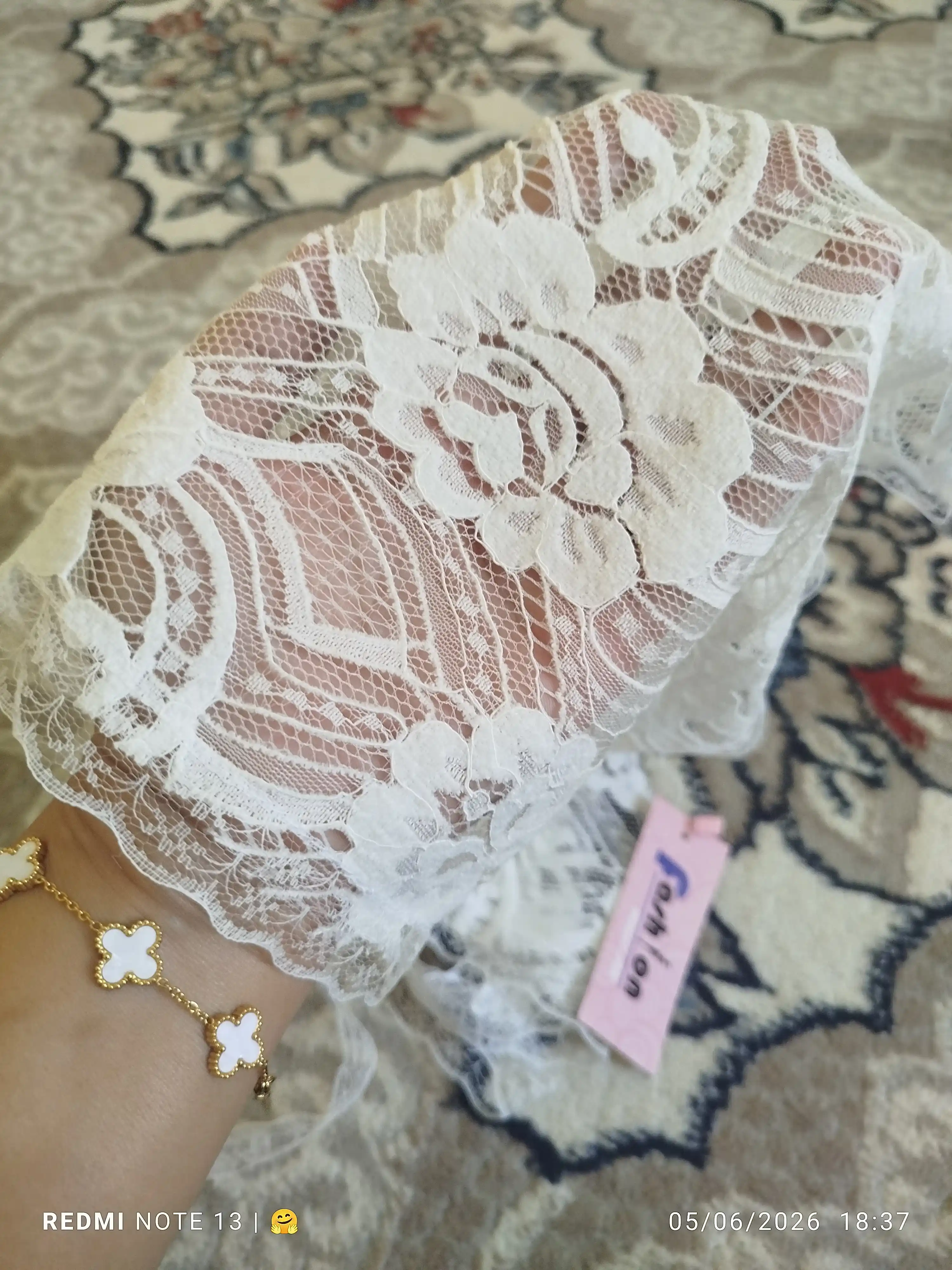 Kosinka, to‘rli, bask uslubidagi to‘rli kosinka, bandana, romol
