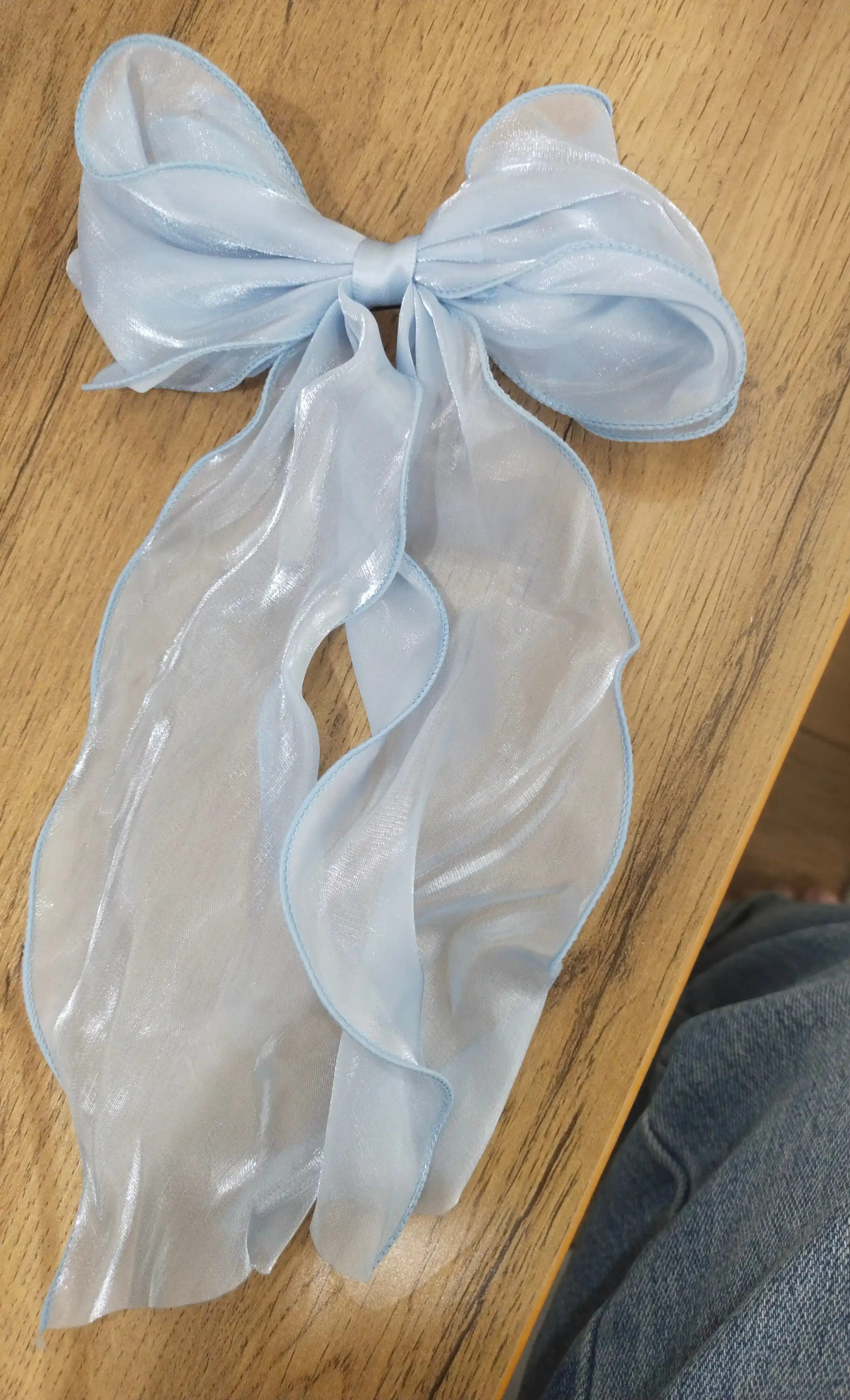 Uzun to‘lqinsimon tasmali nafis organza bant