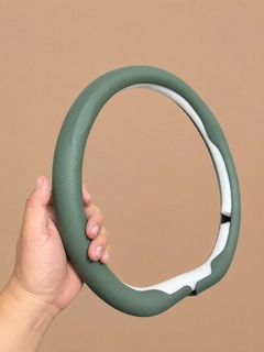 Зеленый