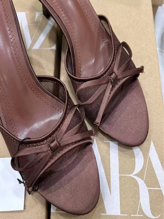Ayollar uchun poshnali myuli tufli – ochiq burunli elegant model, Zara