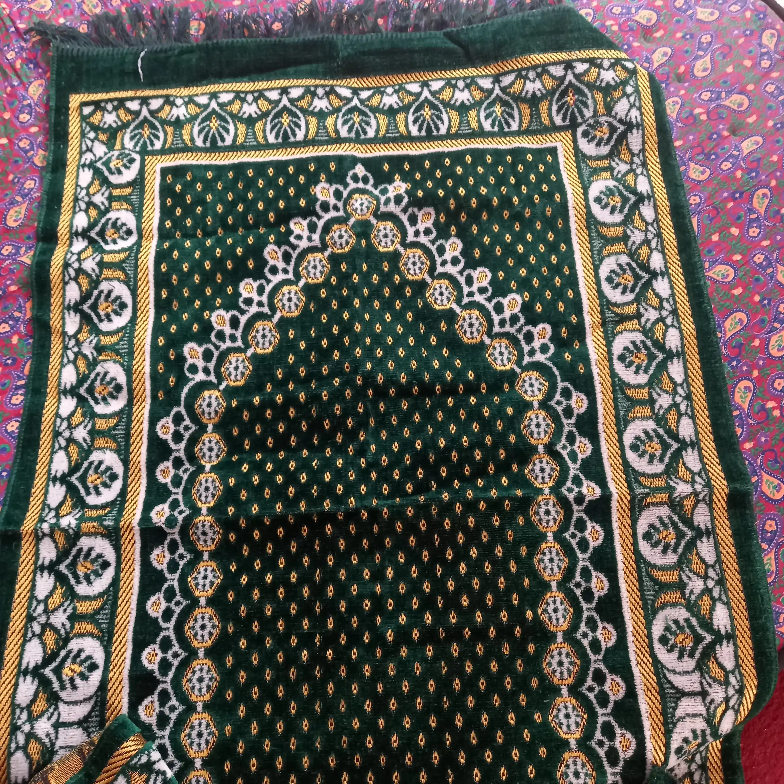 Joynamoz Turkiya, yumshoq va sifatli materialdan, 110*70 sm, namozni bajarishda ko'makchi