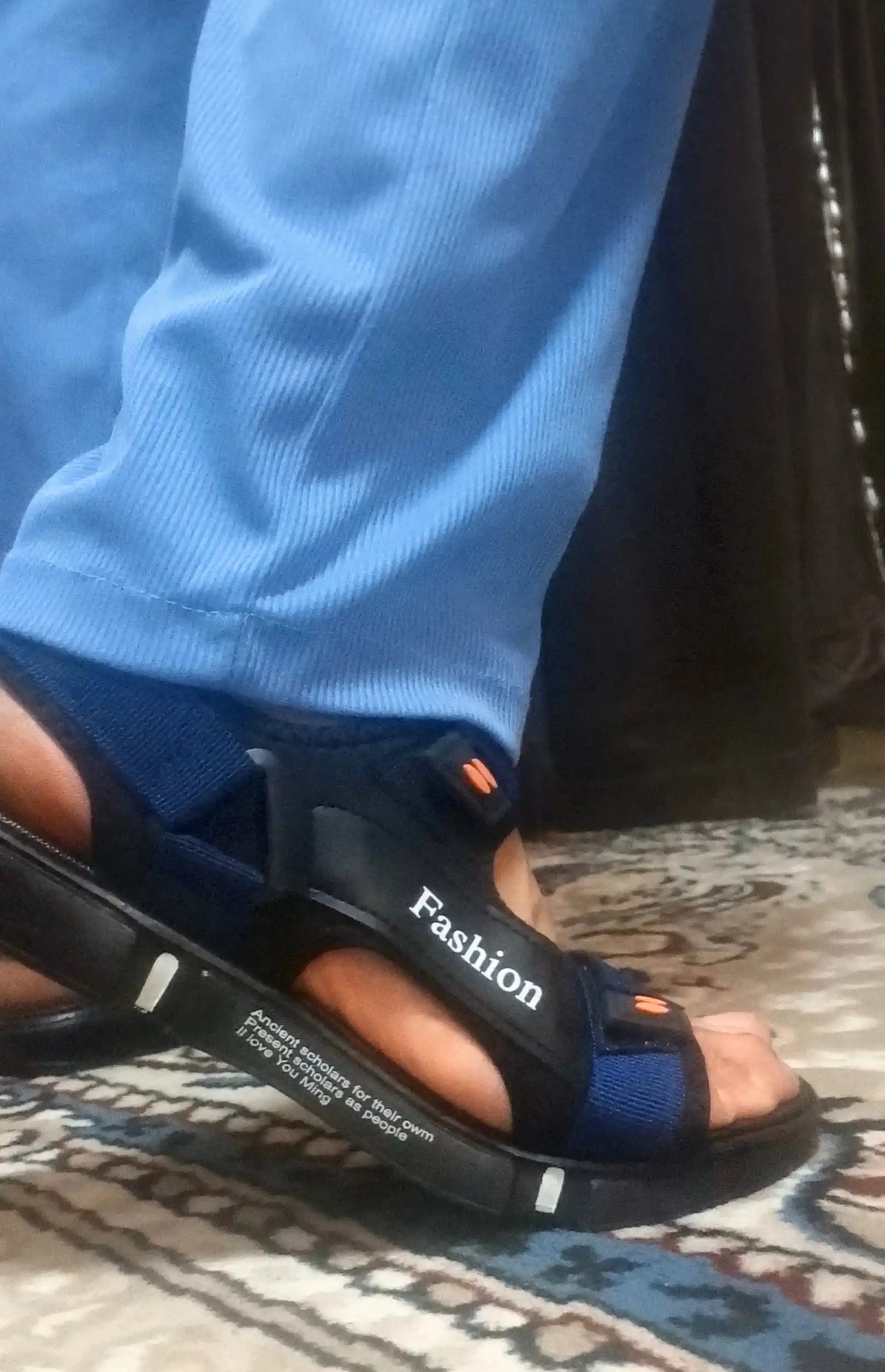 Erkaklar sport sandallari 40-45 o‘lchamda
