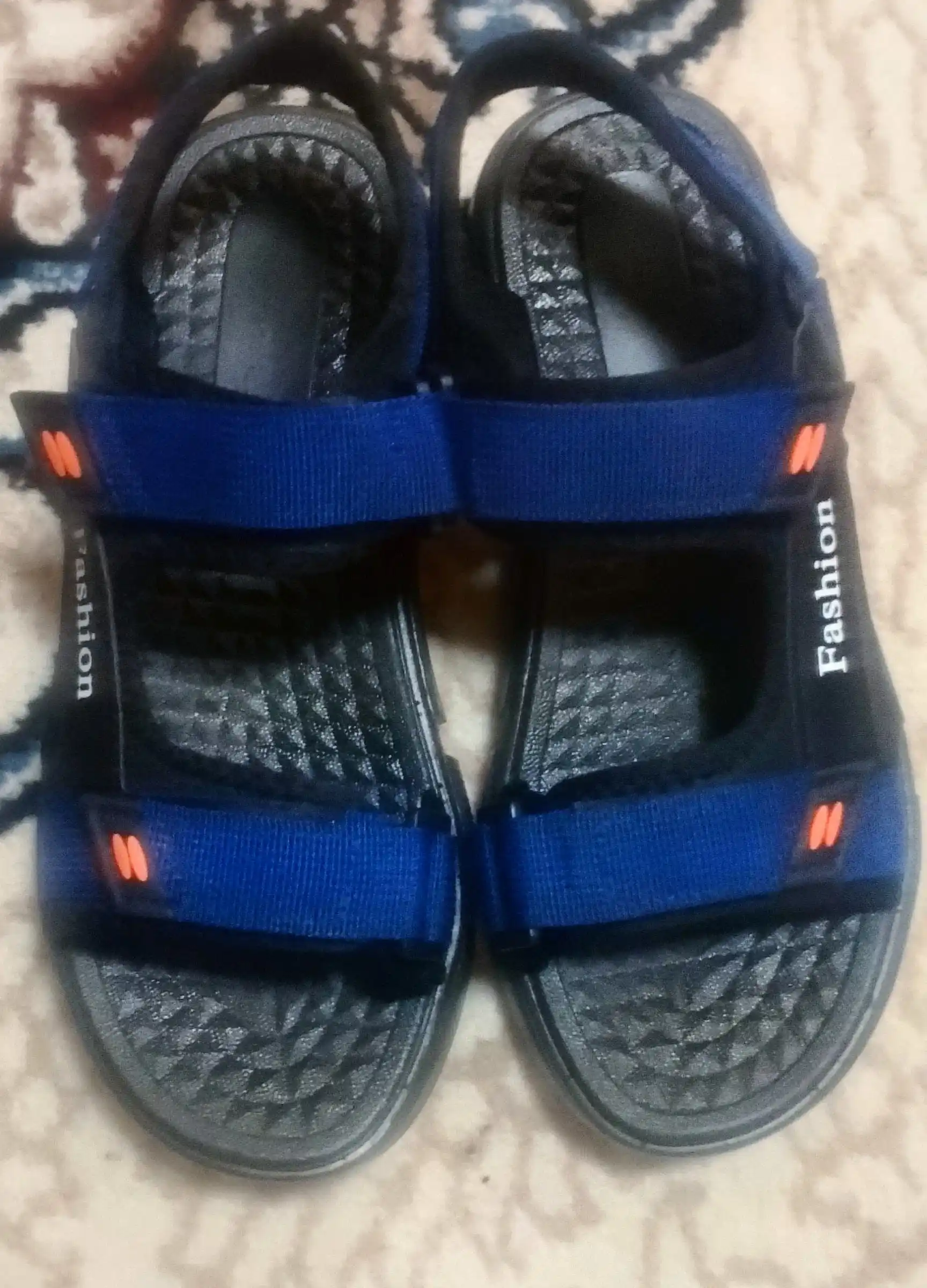 Erkaklar sport sandallari 40-45 o‘lchamda