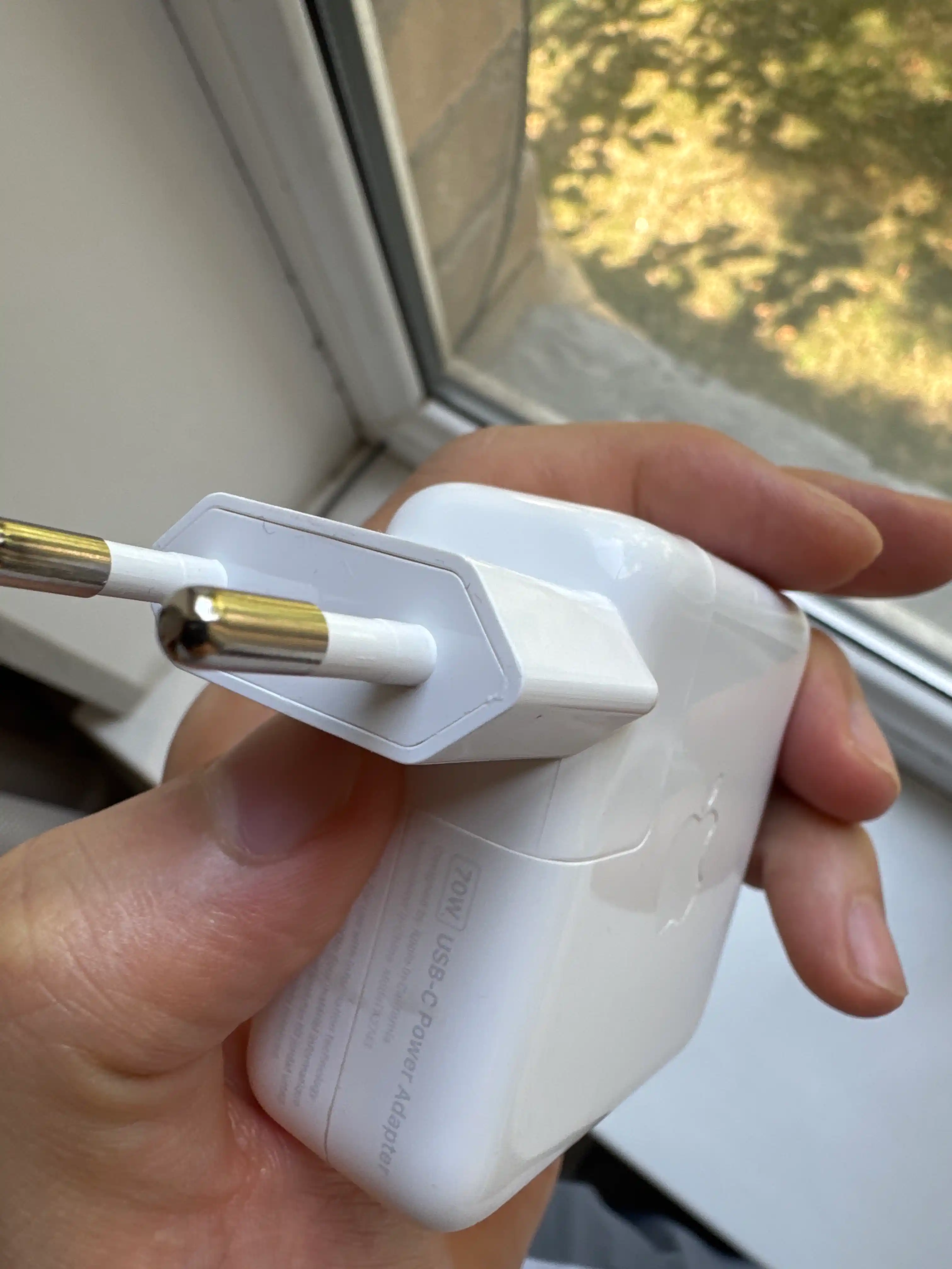 Macbook quvvat manbai va boshqa qurilmalar uchun evro adapter