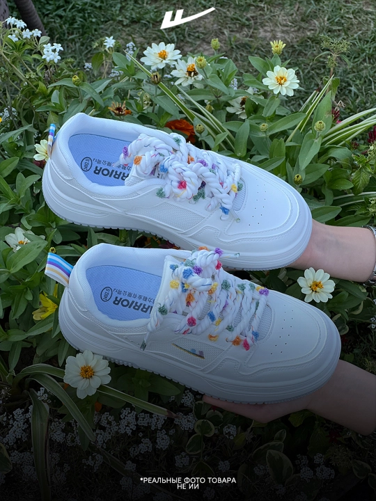 Ayollar uchun zamonaviy krossovkalar Warrior Rainbow Sneakers