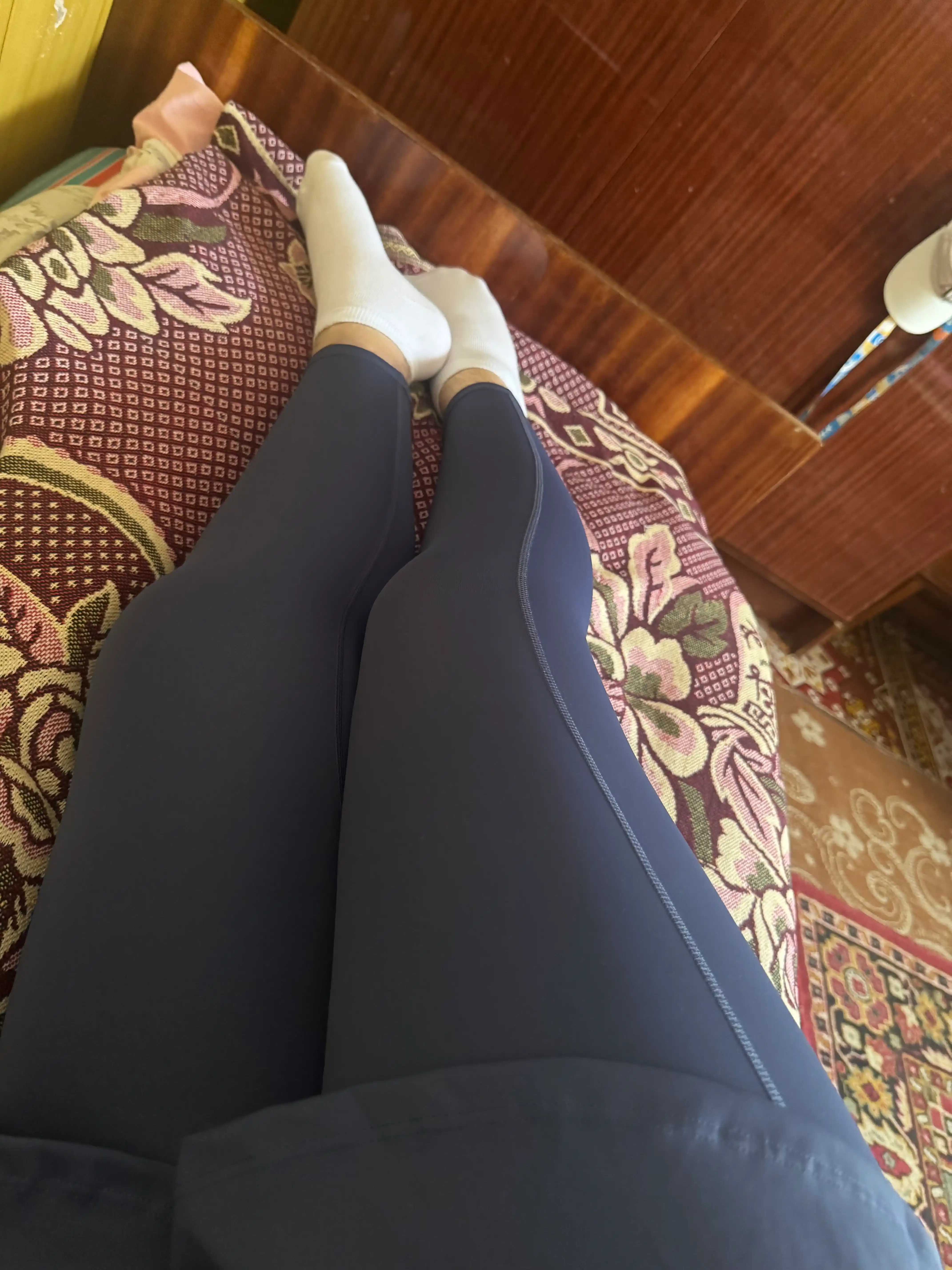 Ayollar legginslari Kioko, yubkali losinalar, sport uchun losinlari, ayollar sport kiyimi