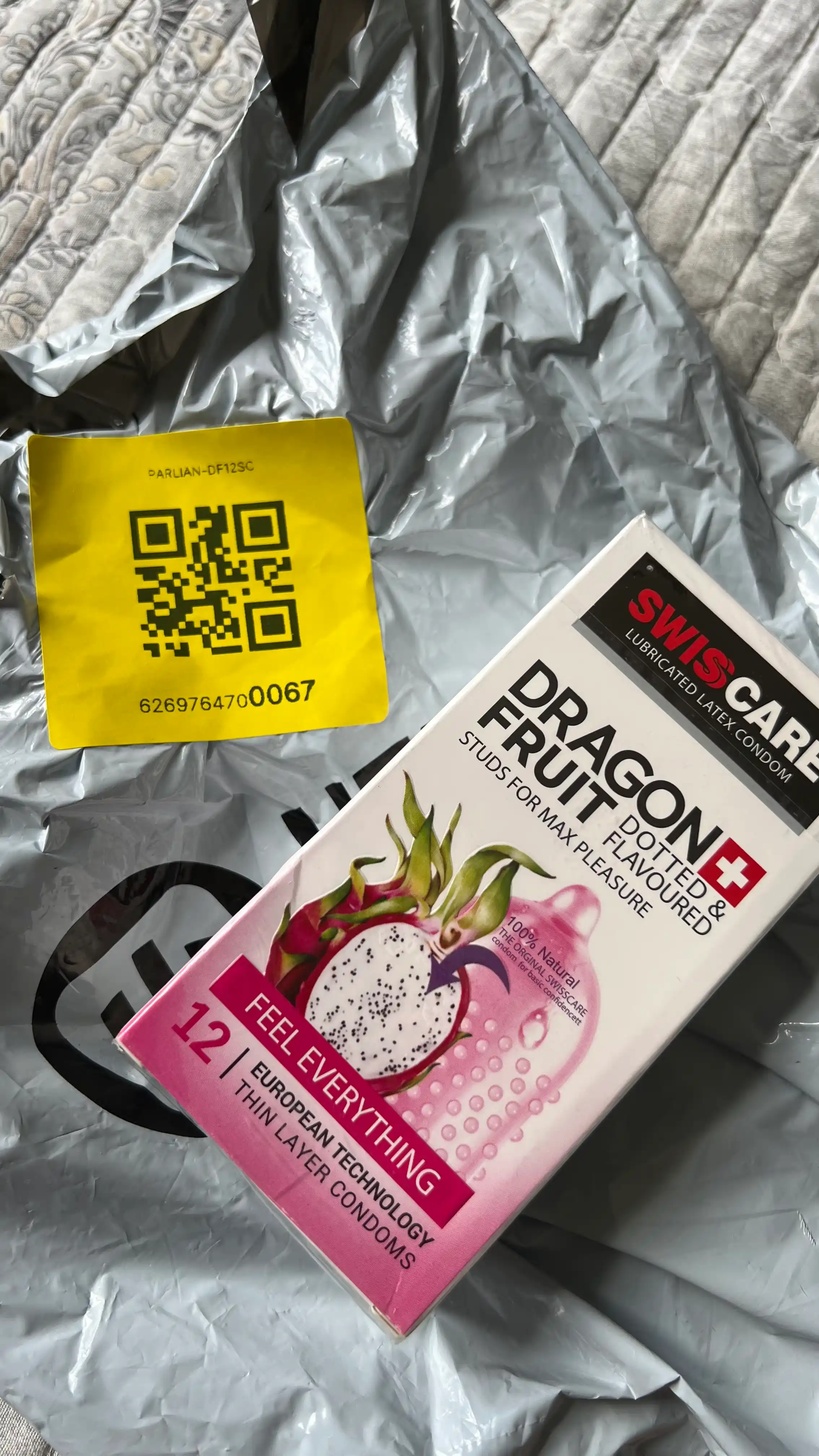 Swiss Care Dragon Fruit 12 dona, xushbo‘y, qovurg‘ali va pufakchali prezervativlar