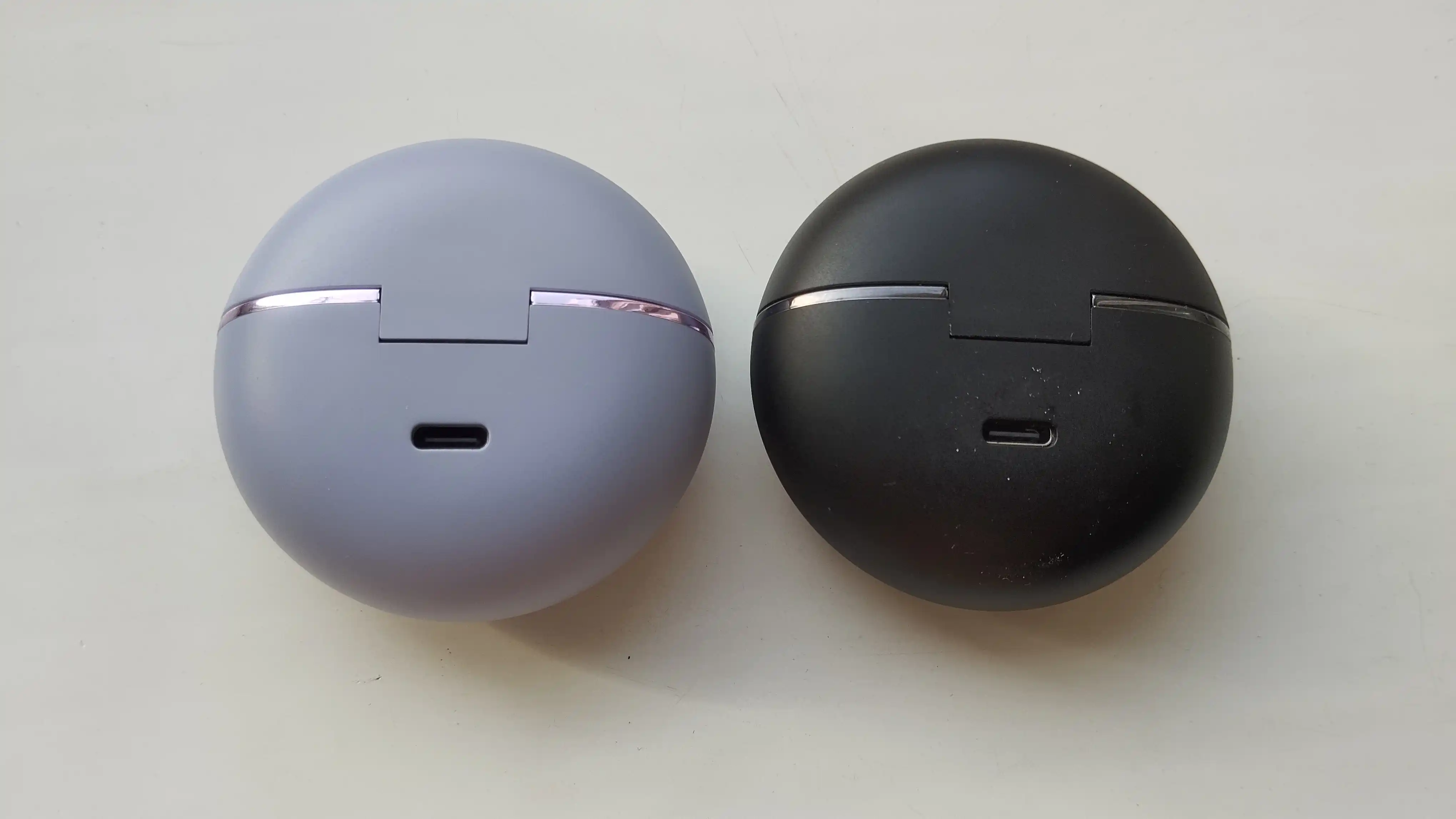 Simsiz Bluetooth quloqchinlar, sensorli boshqaruv va sifatli ovoz bilan