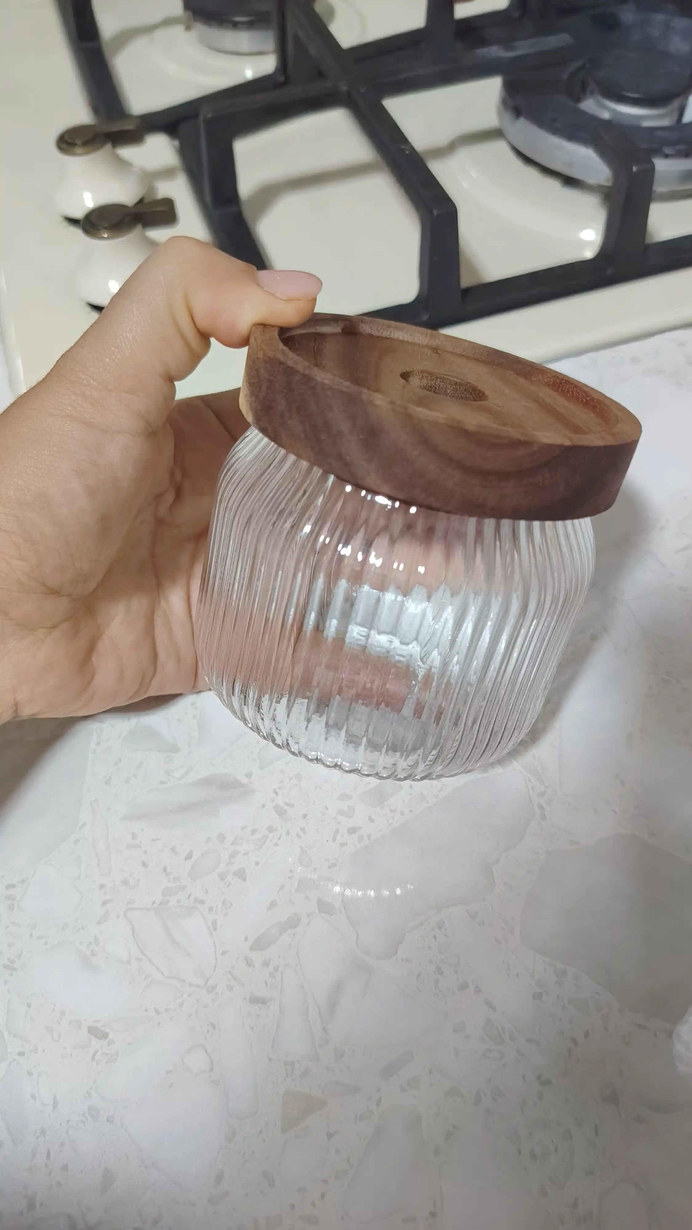 Pinterest kabi akatsiya qopqoqli shisha idishlar (700ml, 550ml, 340ml). Eksklyuziv dizayn