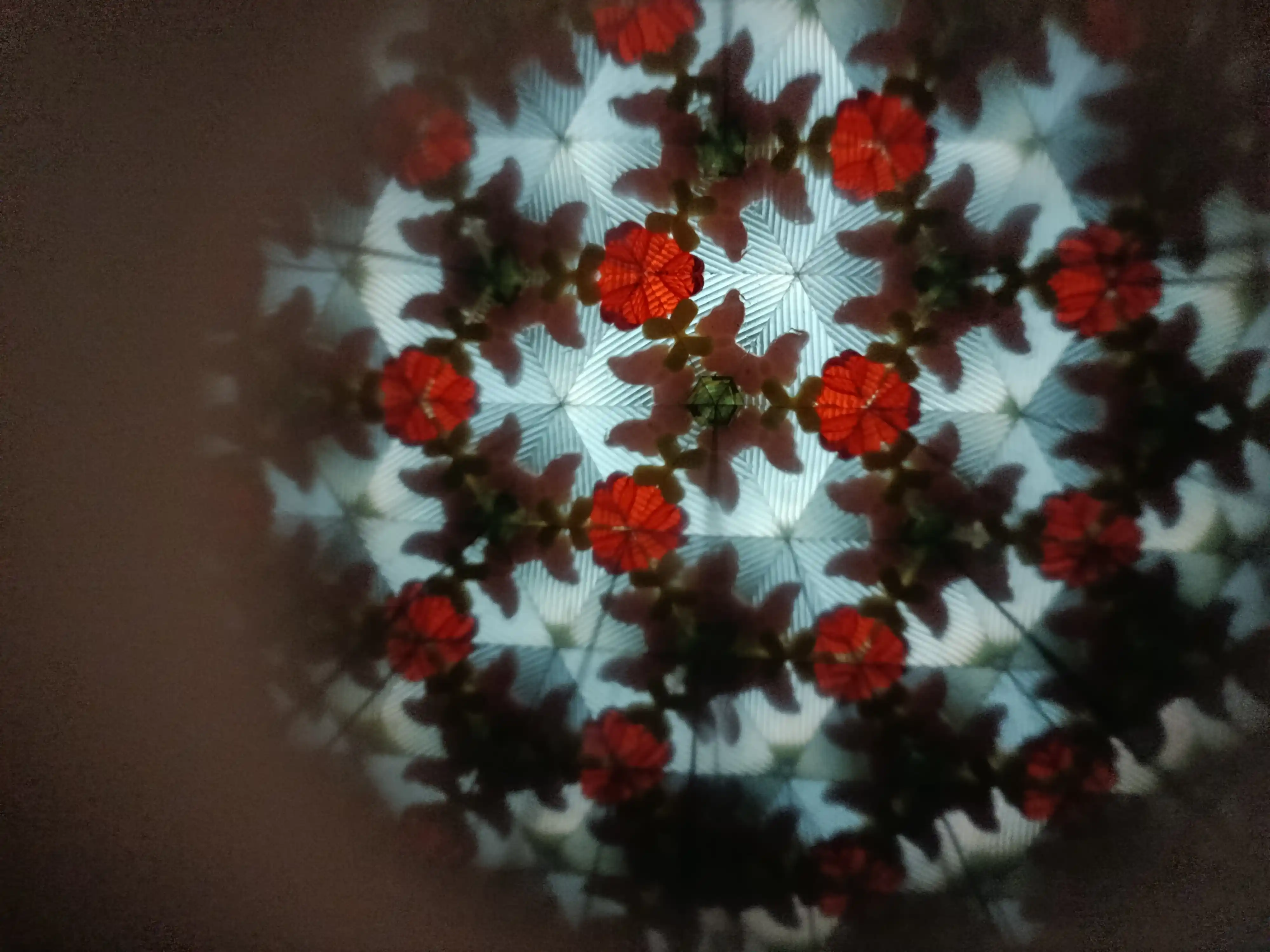 Bolalar uchun rangli kaleidoskop optik o‘yinchoq 16 sm