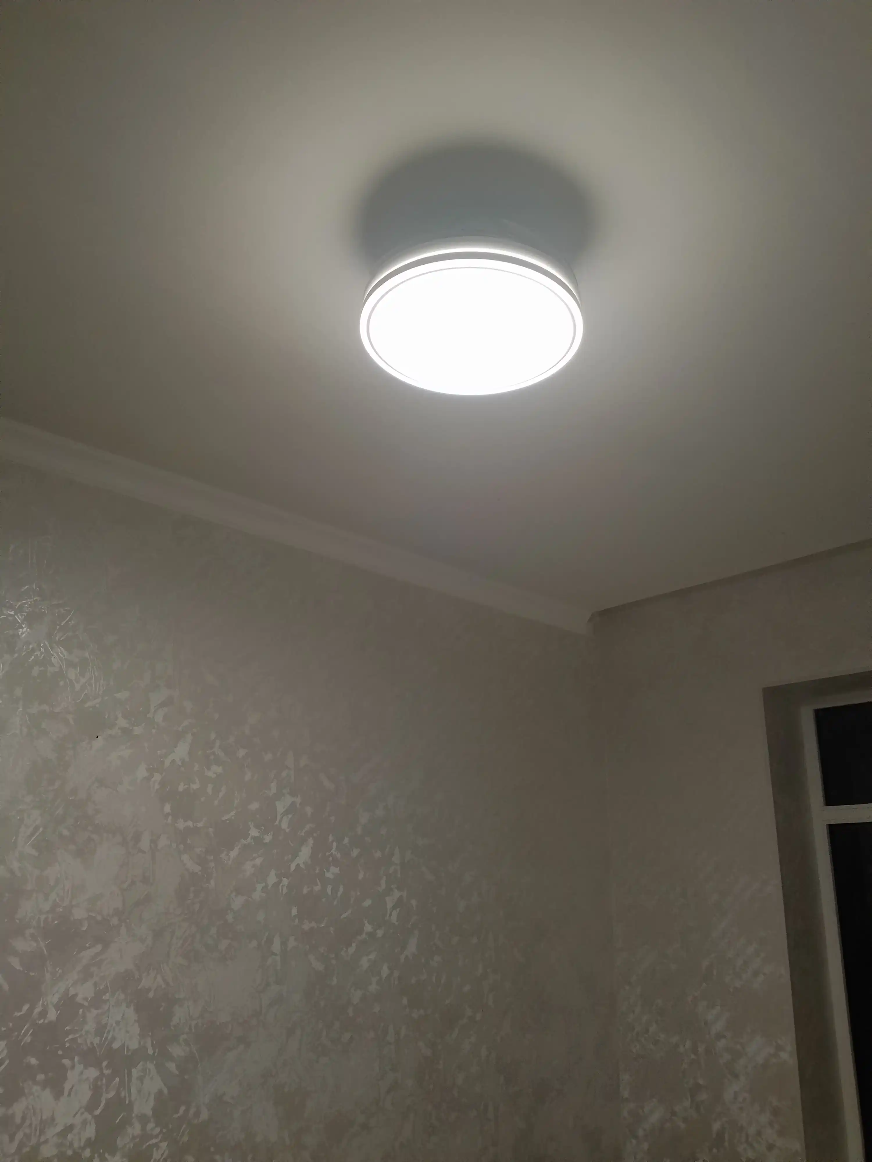 Ventilyatorli LED lyustra va qandil, shiftga osma, 3 xil yorug‘lik, 6 tezlik ventilyator