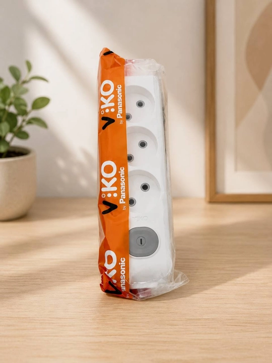 Viko by Panasonic kalodka 3 va 5 talik rozetkalar bloki kalitli zazemlenali oq rang - 