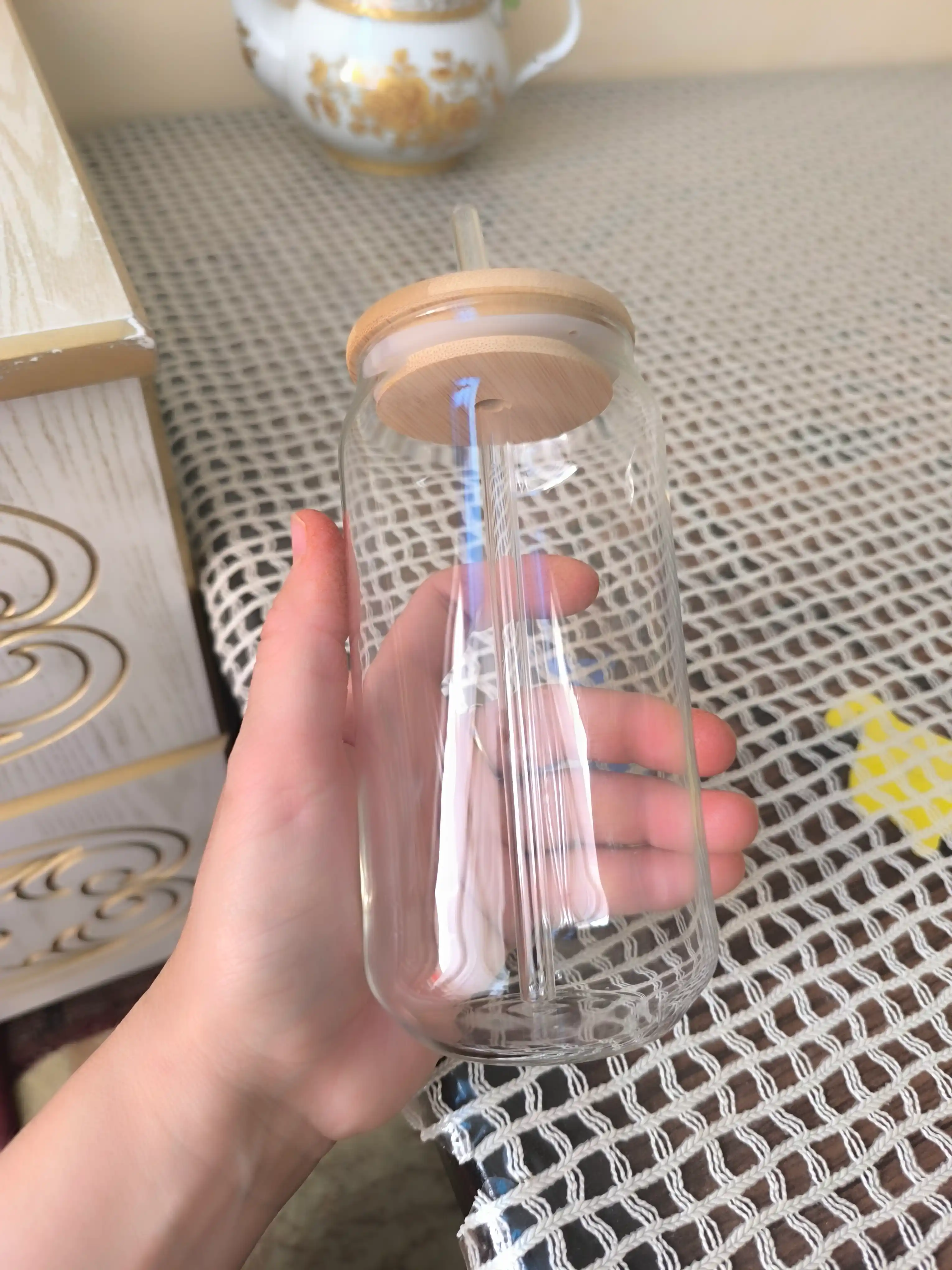 Muhrlangan qopqoq va somonli shisha stakan, 500 ml
