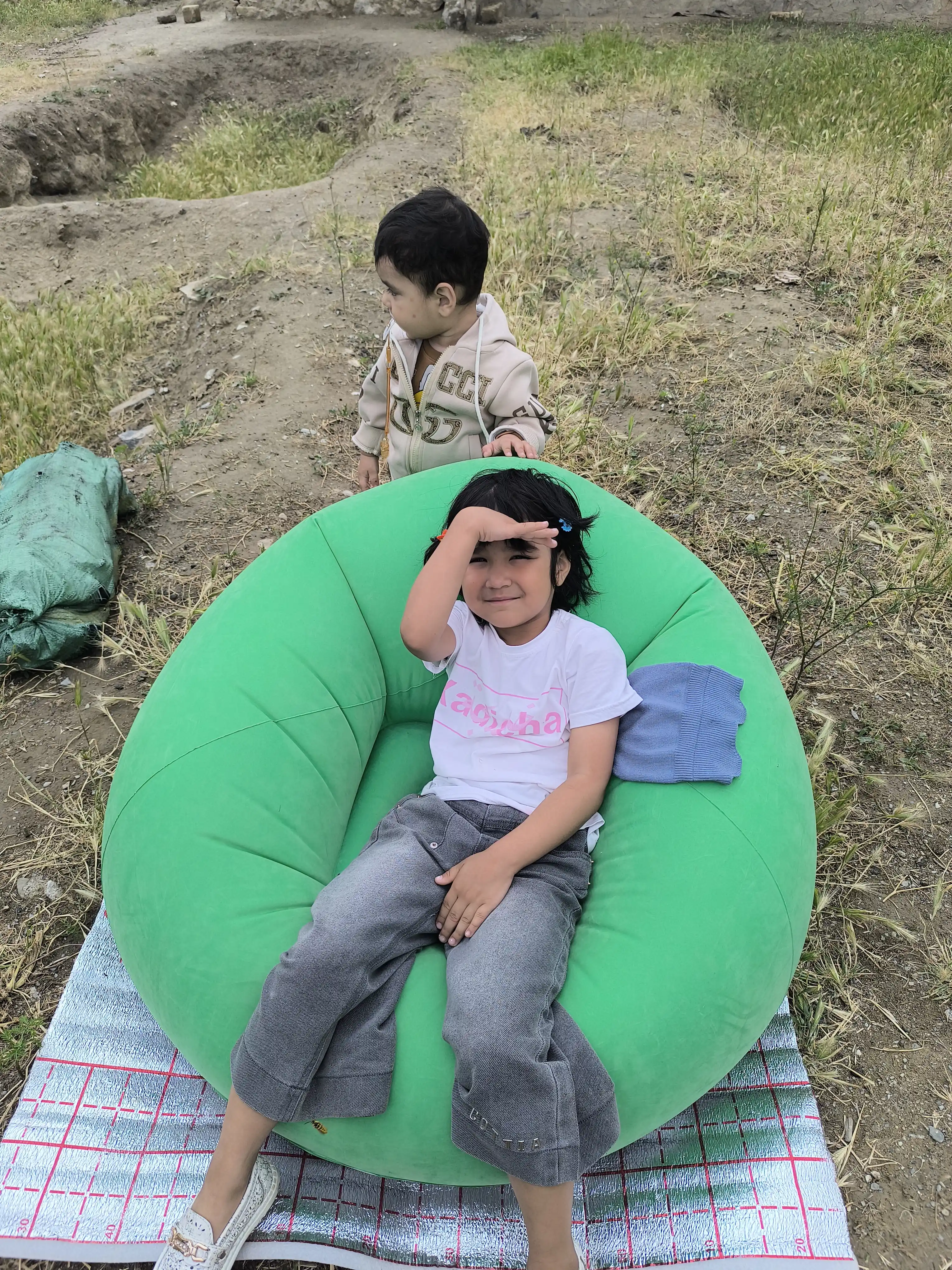 Puflanadigan kreslo, divan