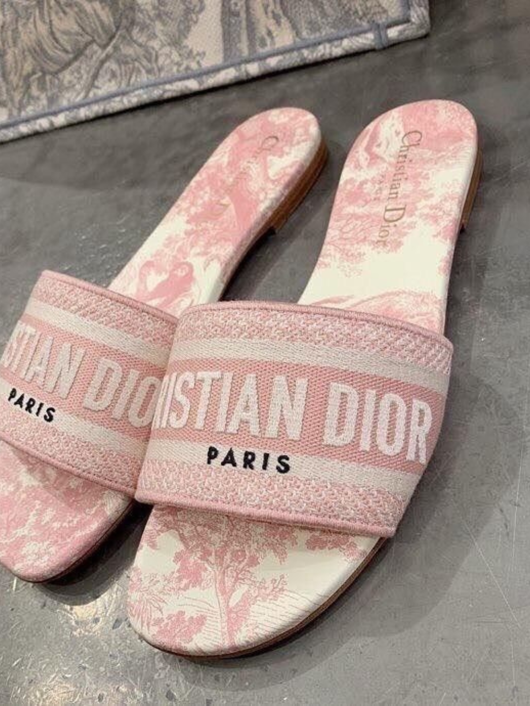 Dior shippak, ayollar shippagi, yozgi shippak, moda shippak, uy uchun tapochka - 