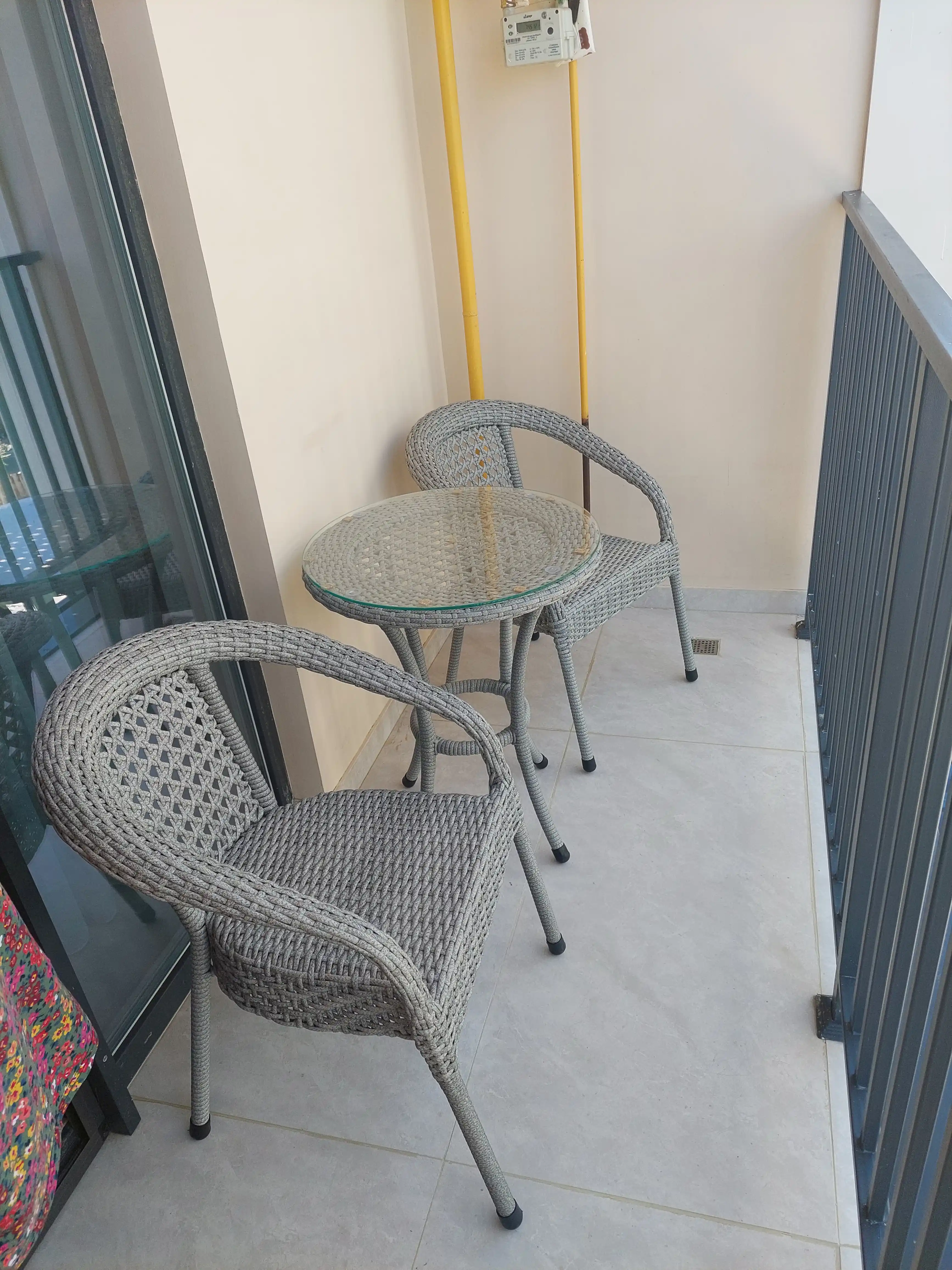 AIKO Deco bog‘ mebellari to‘plami, 1 ta stol va 2 ta kreslo, uy va ko‘cha uchun eko rotang