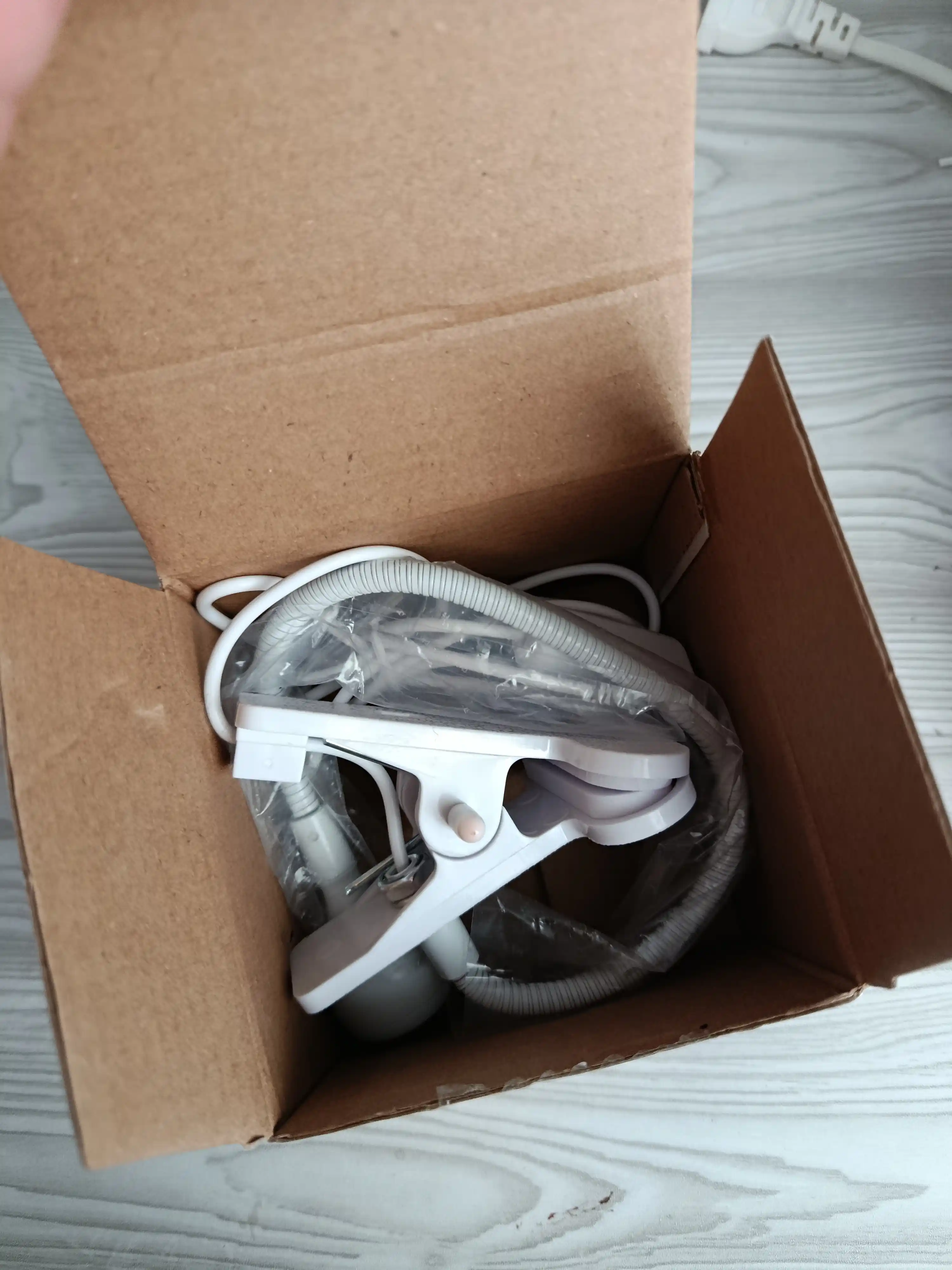 Chiroq UV, metall manikyur uchun, tasmali LED