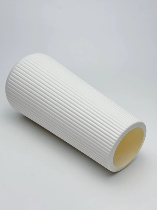 Tabiiy va sun’iy gullar uchun guldon vaza, plastik, kauchuk va plastmassa materiallardan