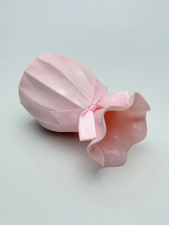 Tabiiy va sun’iy gullar uchun guldon vaza, plastik, kauchuk va plastmassa materiallardan